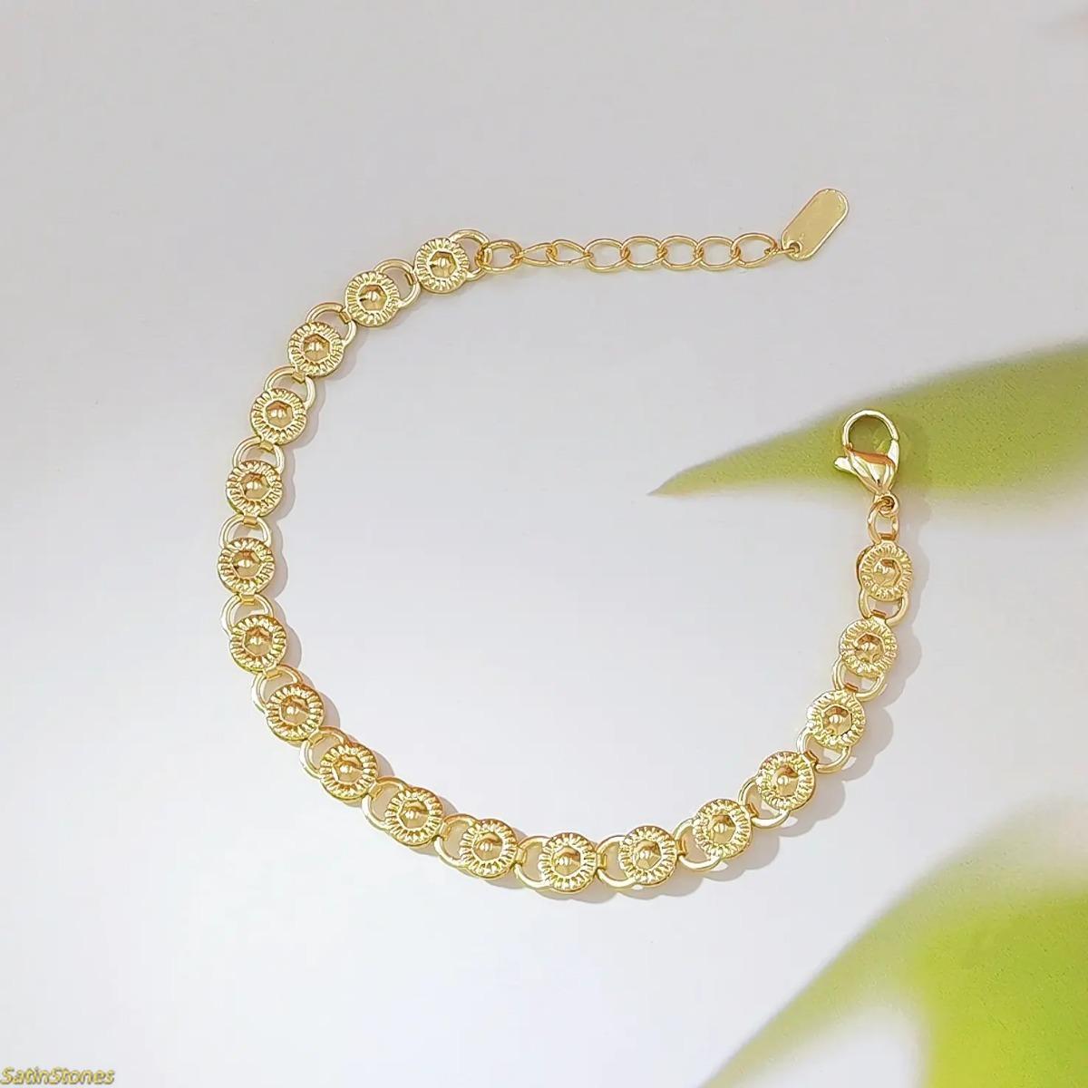 New Chinese-Style Women's Bracelet with Coin Motif — Featuring a retro-minimalist design and adjustable chain length, this piece is a versatile, "light luxury" accessory. It is perfect for everyday wear and makes an excellent choice for parties or holiday