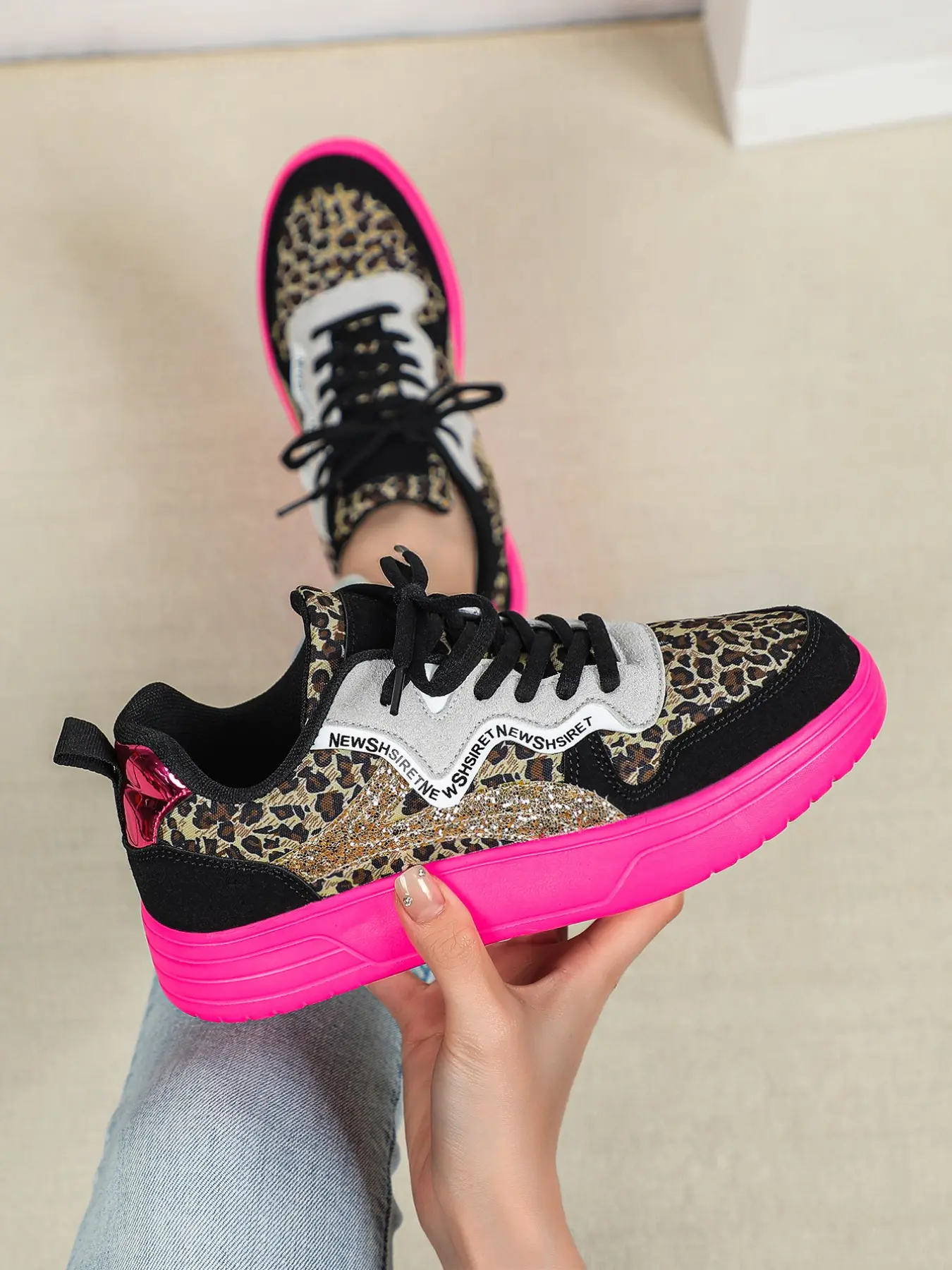 Women's Trendy Leopard Print Casual Sneakers, Breathable Low Top Round Toe Shoes, Perfect for Parties, Travel, Gym, Daily Wear