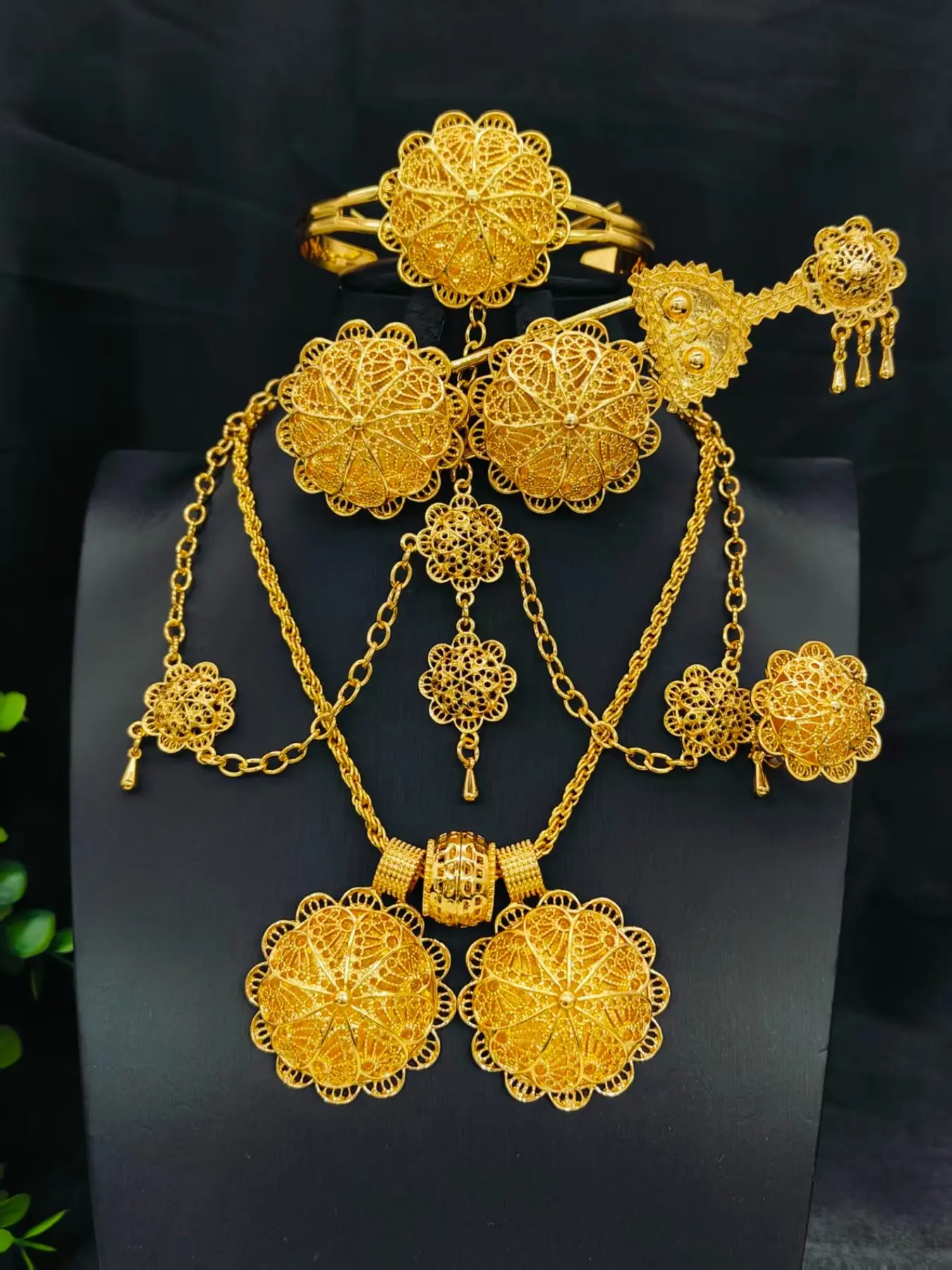 Elegant Jewelry Set for Women, Necklace Bracelet Ring Earrings Head Chain Hair Fork, Perfect for Weddings and Holidays
