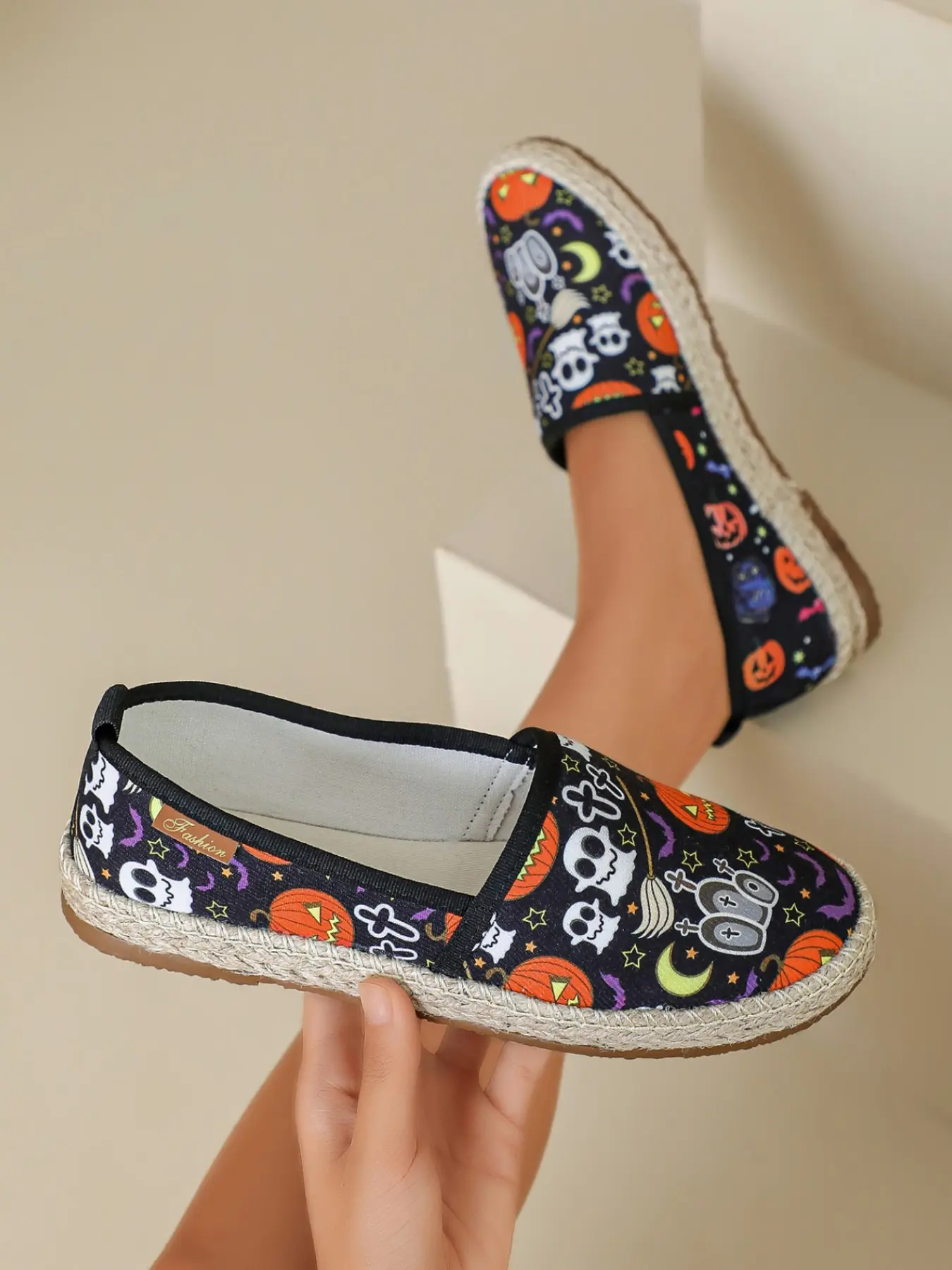 Women's Halloween Print Slip-On Shoes, Pumpkin Ghost Witch Bat Pattern, Comfortable Casual Flat Canvas Shoes, Festival Women's Shoes