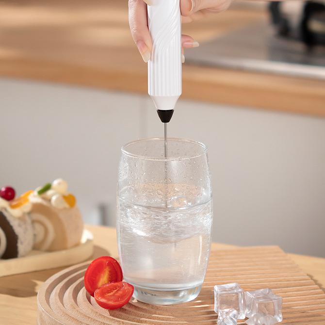 Girly Kitchenware, Cute Electric Milk Frother, Perfect for Latte, Matcha, Coffee & Cozy Home Coffee Moments