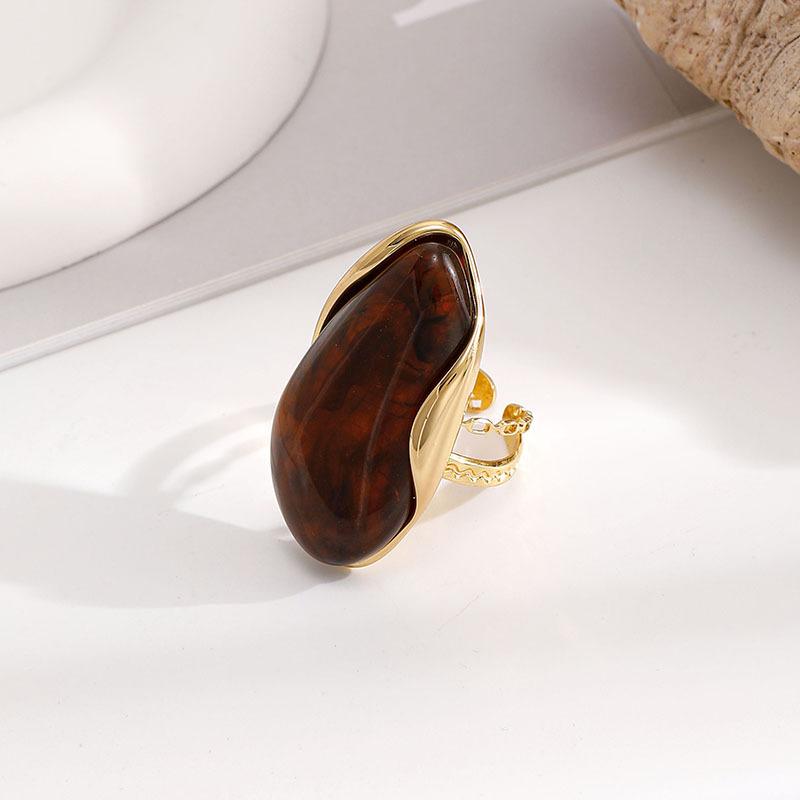 Geometric resin ring with a French high-end feel, light luxury open ring, stainless steel amber gradient accessory, hand jewelry that is not prone to fading