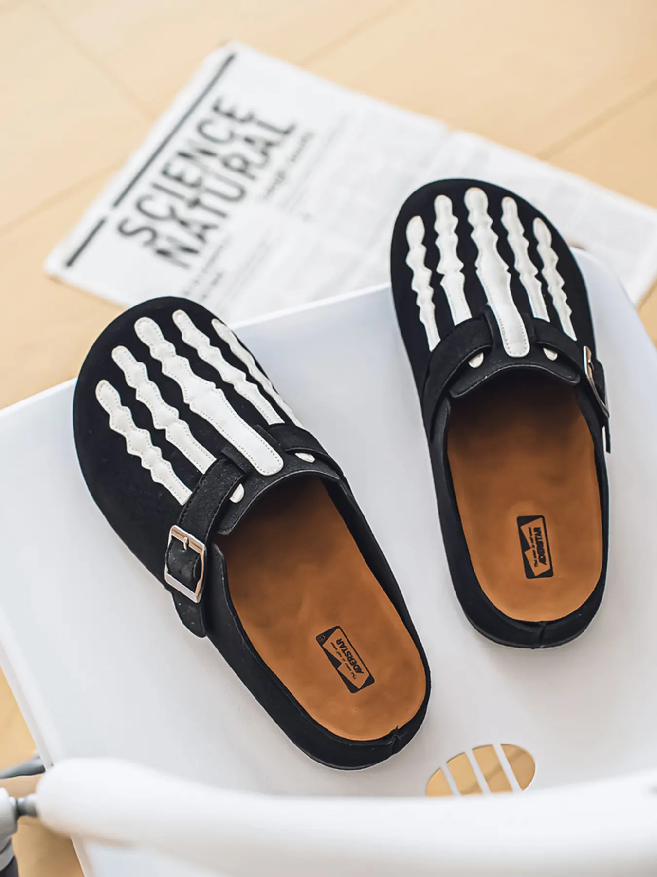 Men's Clogs muller shoes Halloween Bone Sandals Half Slipper, Slip on Mules, Vintage Clogs, Fashionable Trendy Clogs, Cowhide Leather Upper, Rubber Sole, Casual Style, Round Toe, Slip-on All Seasons Footwear