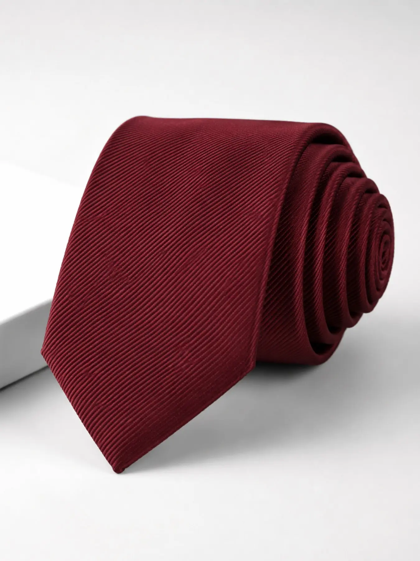 1pc Unisex Burgundy Solid 7cm Skinny Tie, Classic Textured Hand-Tied Necktie for Business, Wedding, Graduation, Office, Formal & Casual Wear, Father's Day Gift, Casual Elegant Tie