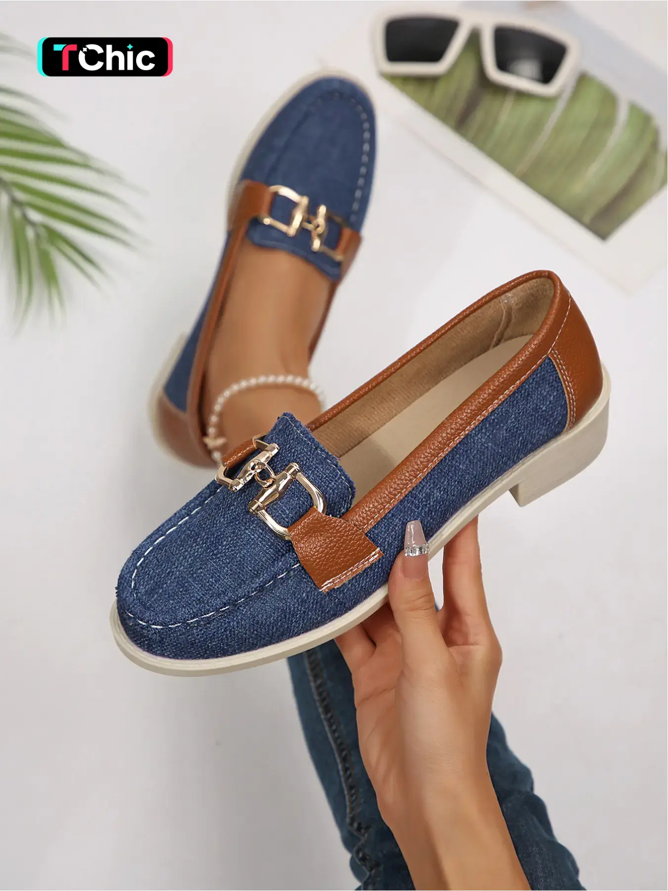 Women's Plus Size Retro Metal Buckle Loafers, Fashionable Patchwork Soft Sole Breathable Slip-On Moccasins, Versatile Low Heel Casual Shoes for Daily Commuting