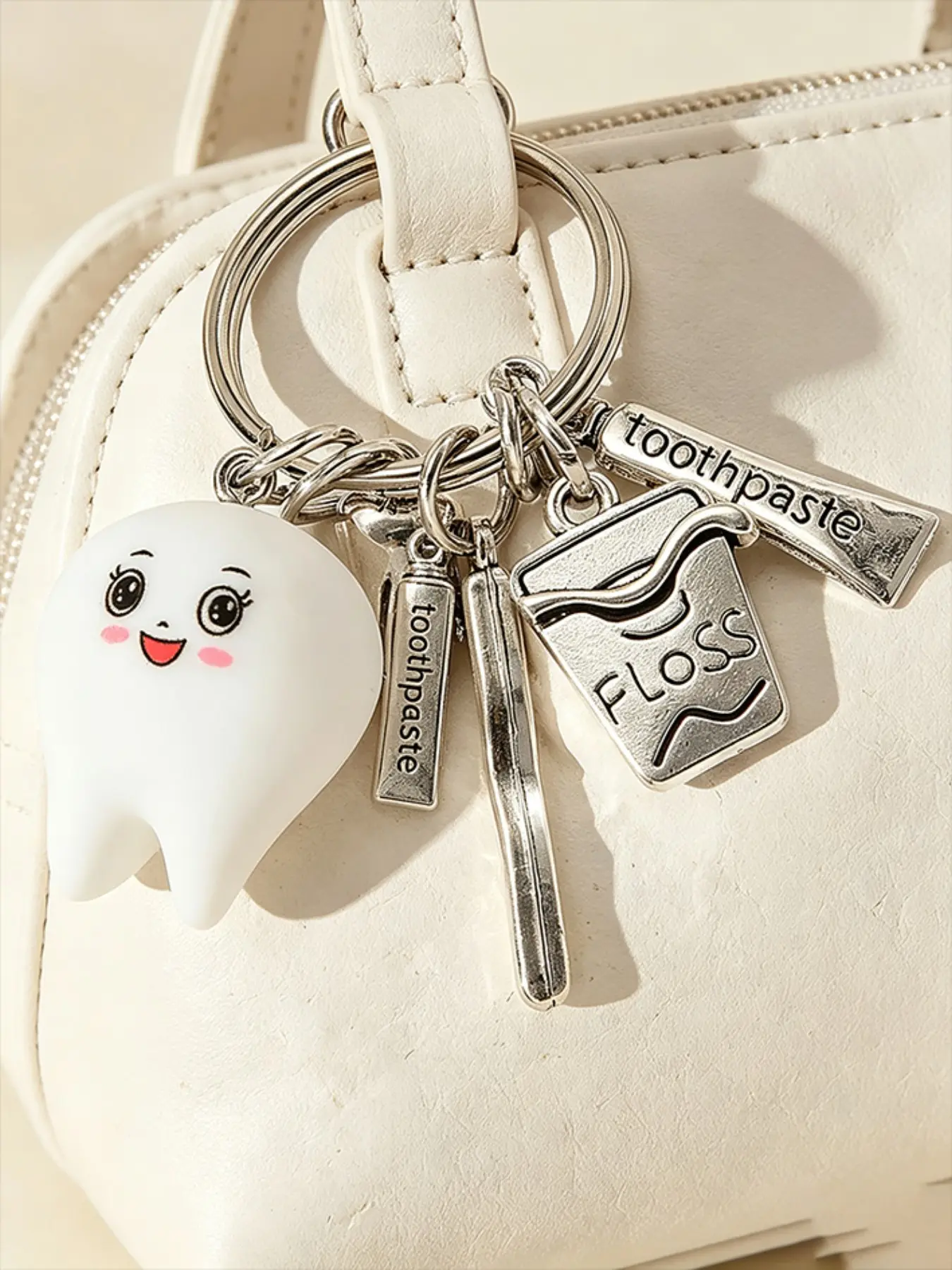 Women's Creative Resin Toothbrush Keychain for Bags, Elegant Keychain Charms Bag Charm, Ideal Gift for Dentists, Kids, Teachers, Perfect for Graduation Key Ring Accessory