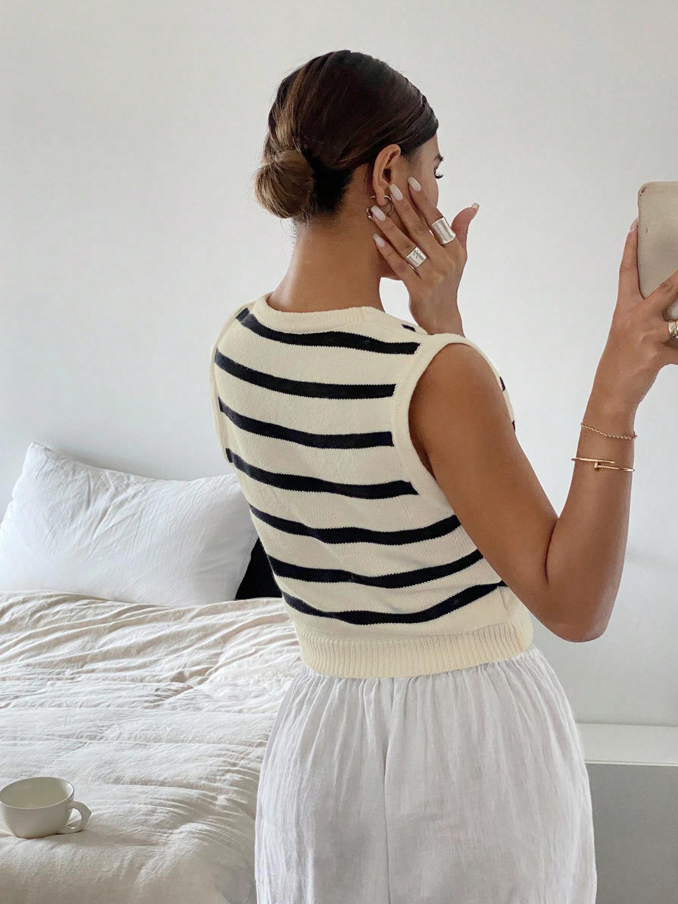 Women's Striped Print Button Front V Neck Crop Sweater Vest, Casual Sleeveless Knit Top for Spring & Fall, Fashion Women's Knitwear for Daily Wear