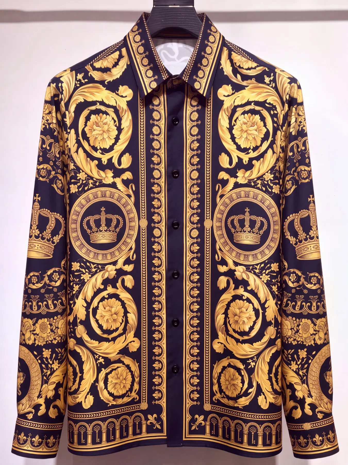 Vintage Gold Baroque Men's Long Sleeve Shirt, Retro Style Slim-Fitting Top, All Seasons Wear, Unlined Clothing