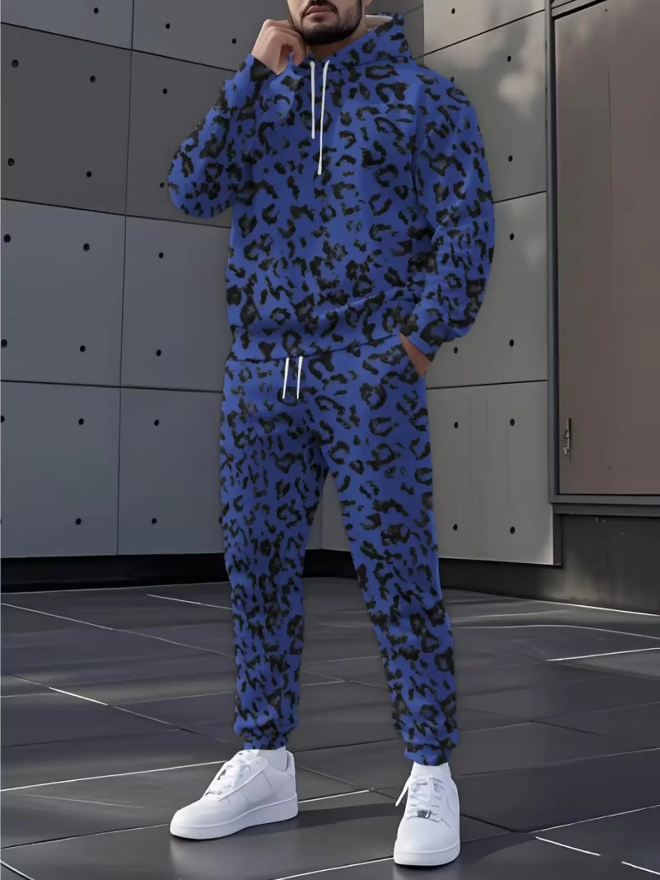 Blue Leopard Print Men's Sport Set, Fall Winter Hooded Sweatshirt and Pants, Casual Two-Piece, Long Sleeve, Loose Fit