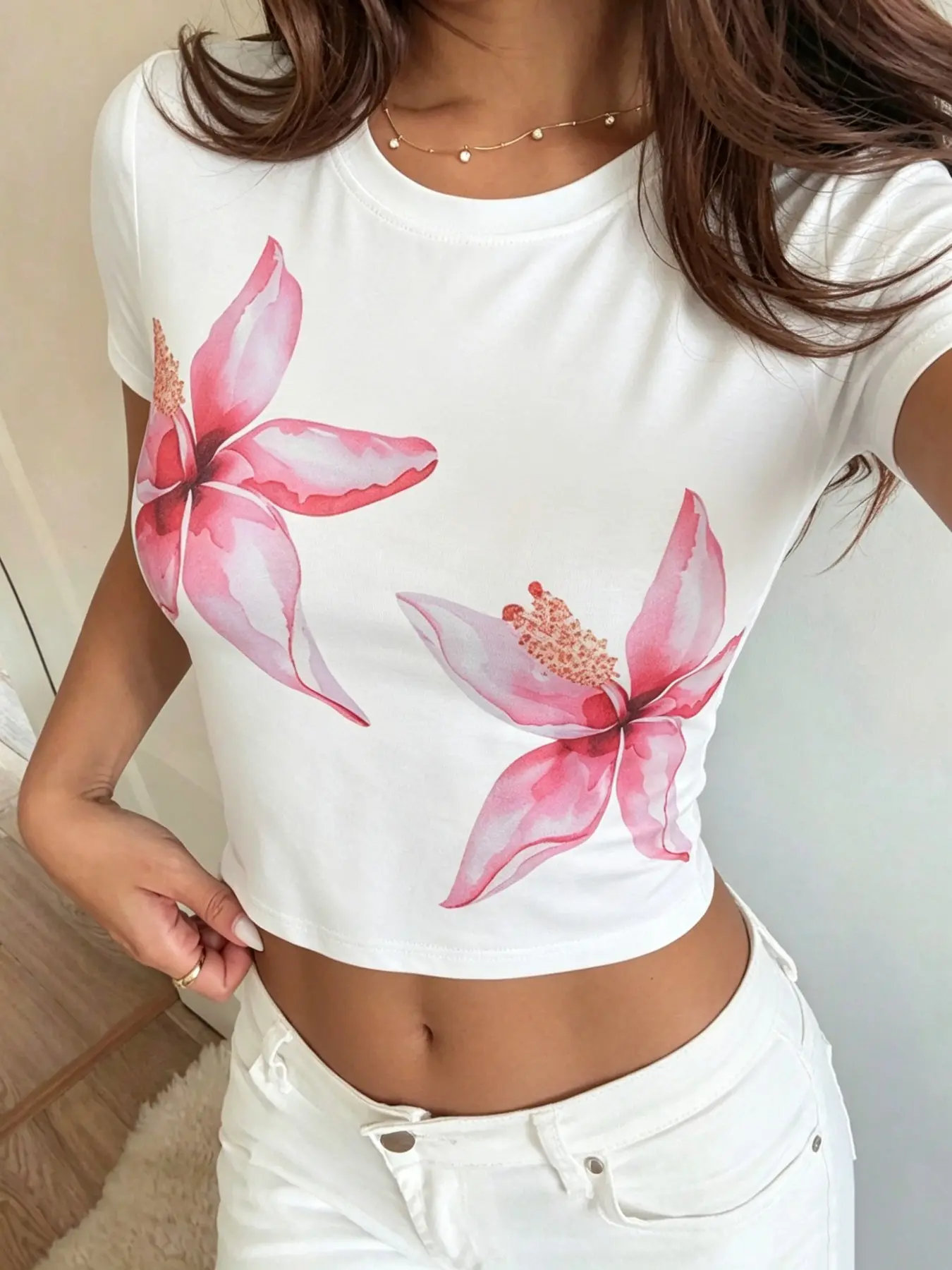 TikTok Viral Women Y2K Boho Crop Top, Round Neck Short Sleeve Slim Watercolor Green Floral Cropped T-Shirt, Soft Stretch Knit Going Out Tee, Summer Festival Beach Club Basic Blouse for Teen Girls, Multi Colors Trendy Streetwear Tops