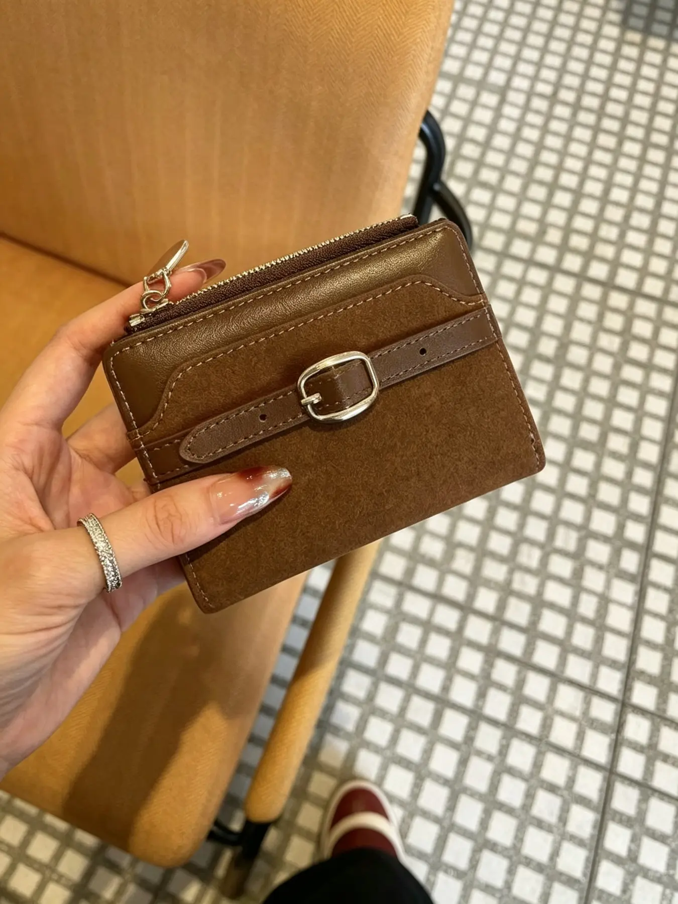 suede patch short women's thread trim wallet PU high end touch double fold leather wallet minimalist waist wallet with keychain Casual Card Holder