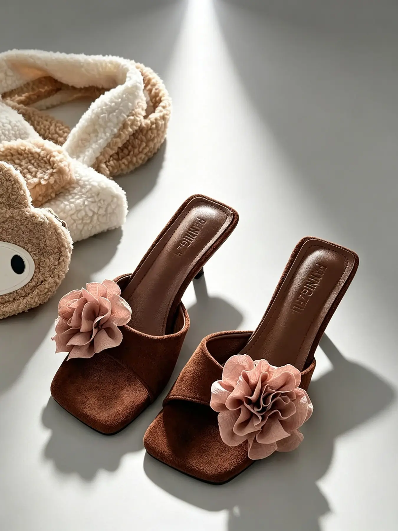 Summer Bestseller Camel Two-Tone Suede Floral Heeled Sandals, Anti-Slip Open-Toe High-Heel Mules, Korean Style Fashion Shoes, Fashionable Footwear