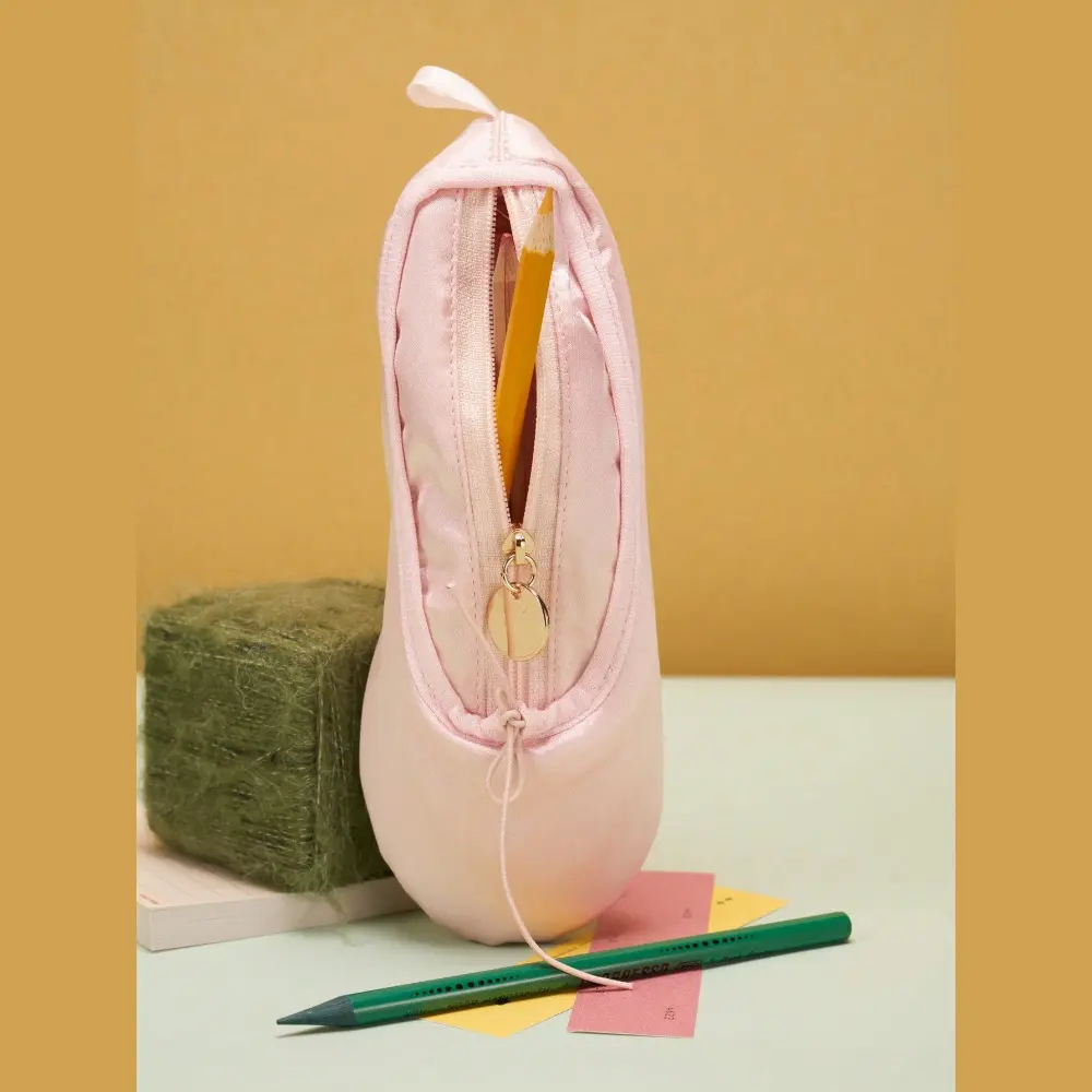 Cute Vintage French Handmade Ballet Shoe Makeup Bag for dancers, Pencil Case, Storage Pouch - Elegant, High-Quality, Multi-Functional Storage Bag With Ballet Shoe Design, Great For Makeup, Stationery, Student Gifts