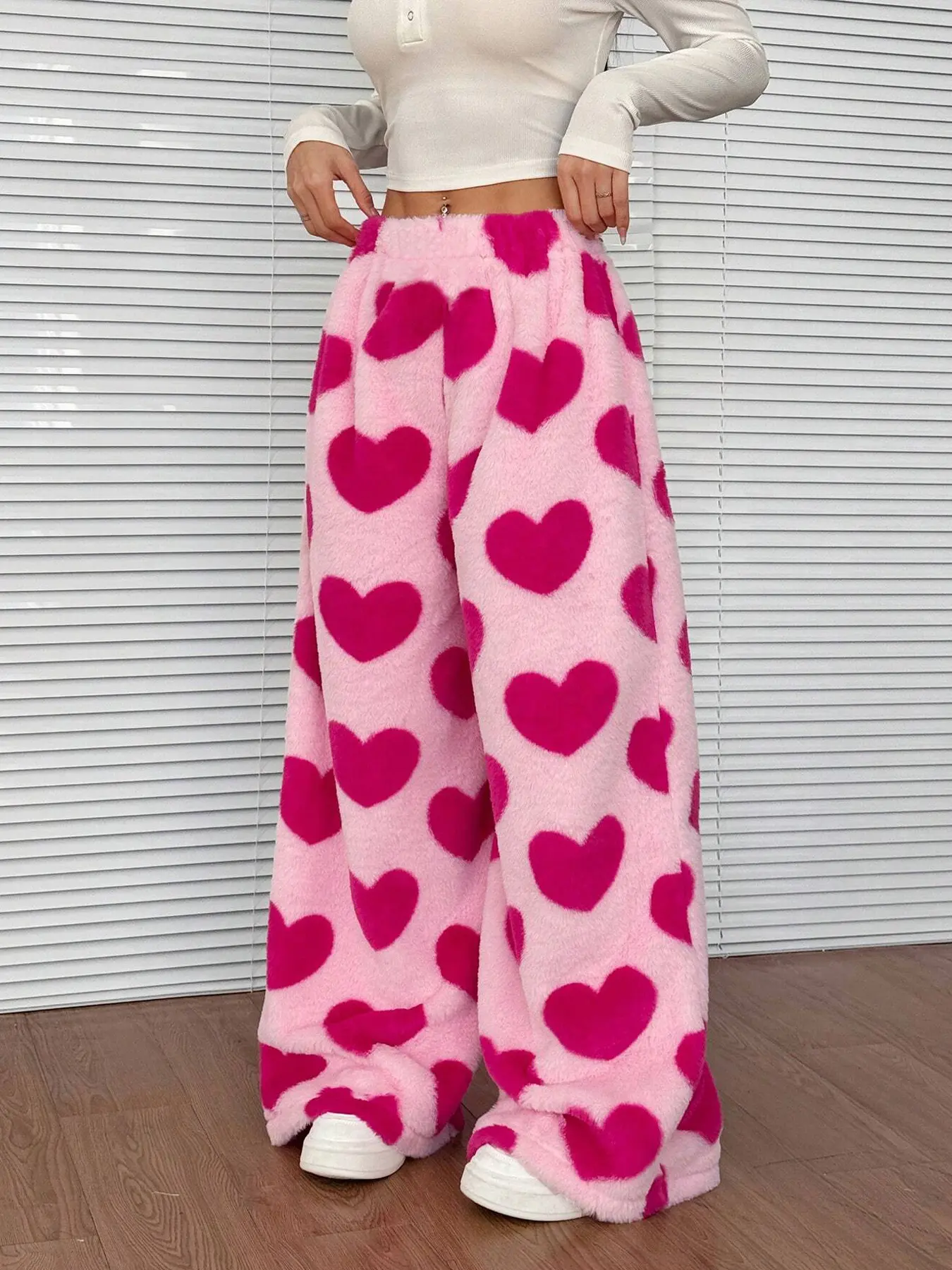 Women's Heart Print Flannel Wide Leg Pants, Elastic Waist, Comfortable and Warm, Casual Fall & Winter Bottoms, Elegant Daily Wear