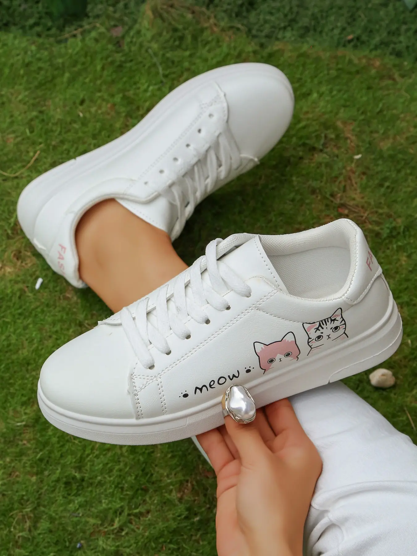 2026 New Cute Cat Print Sneakers for Women, Soft Leather Waterproof Thick Sole, Casual Round Toe, Spring & Fall Fashion