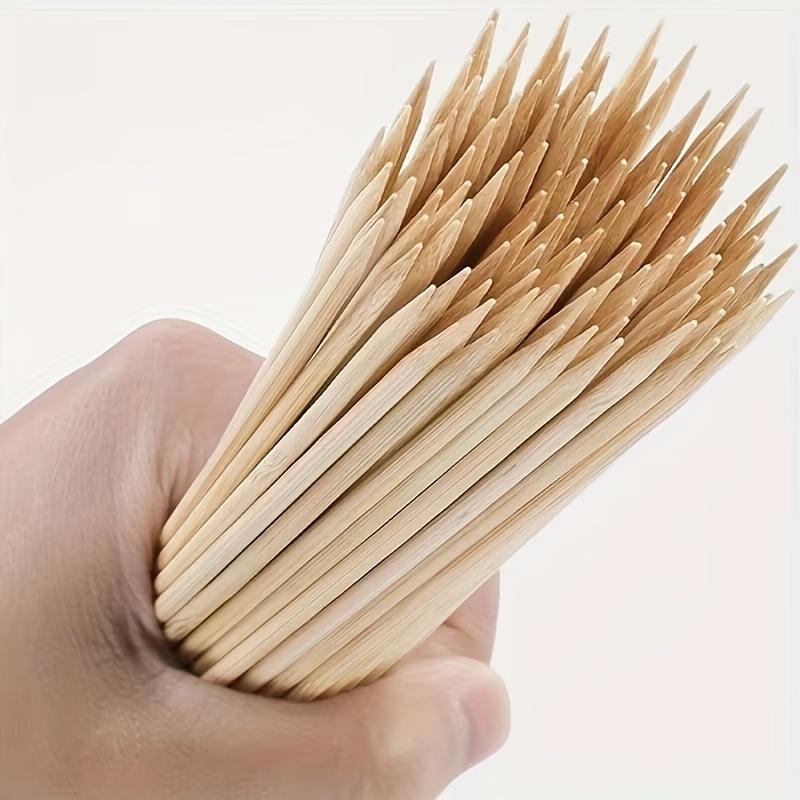 Pack of 100 Disposable Bamboo BBQ Skewers (2.5mm Thick) - Ideal for Home Grilling, Outdoor Picnics, Fried Chicken Skewers, Sausages, and Meat Kabobs. Specifications: 30cm / 11.81 inches.
