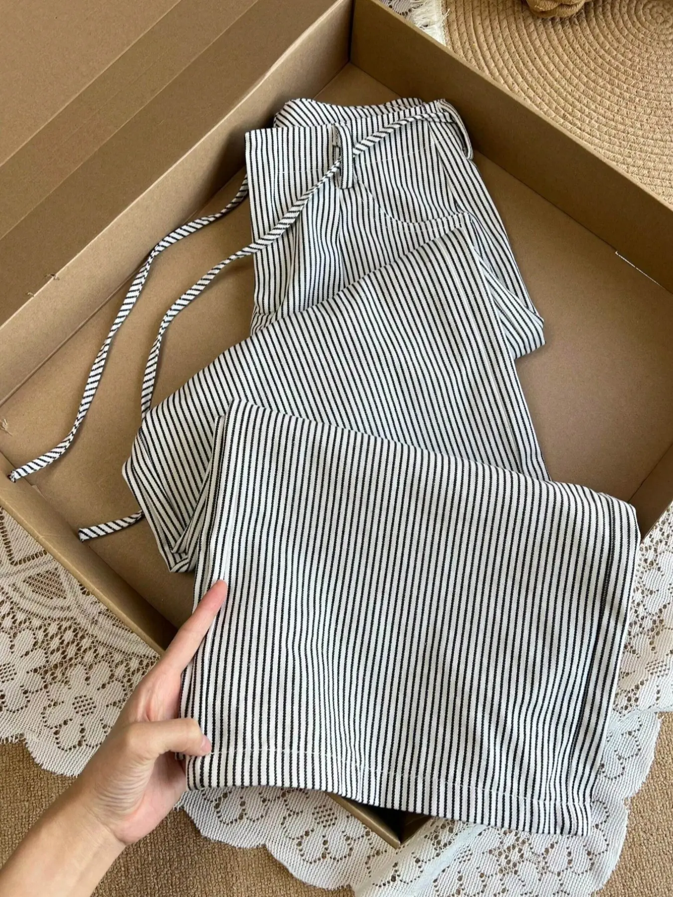 Comfortable Stylish Striped Straight Leg Casual Pants, Loose Fit Versatile High Waist Trousers, Trendy Fashion Bottoms for Everyday Wear