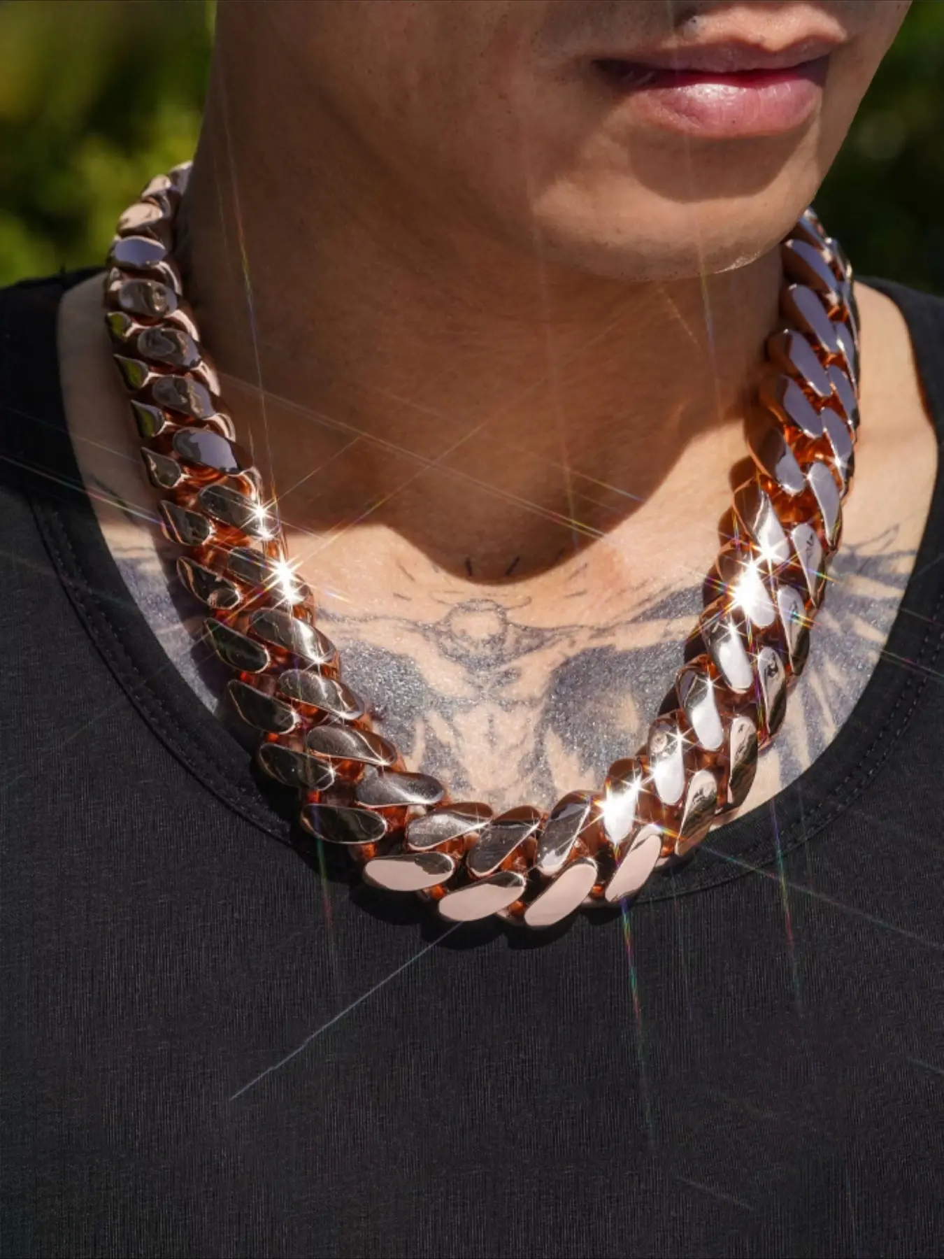 Factory-customized 22mm Miami Cuban chain with rose gold plating and ice crystals, hip-hop full-paved diamond clasp Cuban chain, Statement chain, thick, heavy design, perfect for holiday gifts or everyday wear, a versatile accessory for men