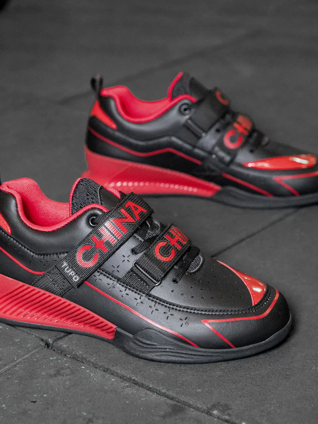 New Fitness Shoes for Squats and Deadlifts, Flat Sole Design, Breathable Anti-Slip, Ideal for Cross Training and Gym Workouts