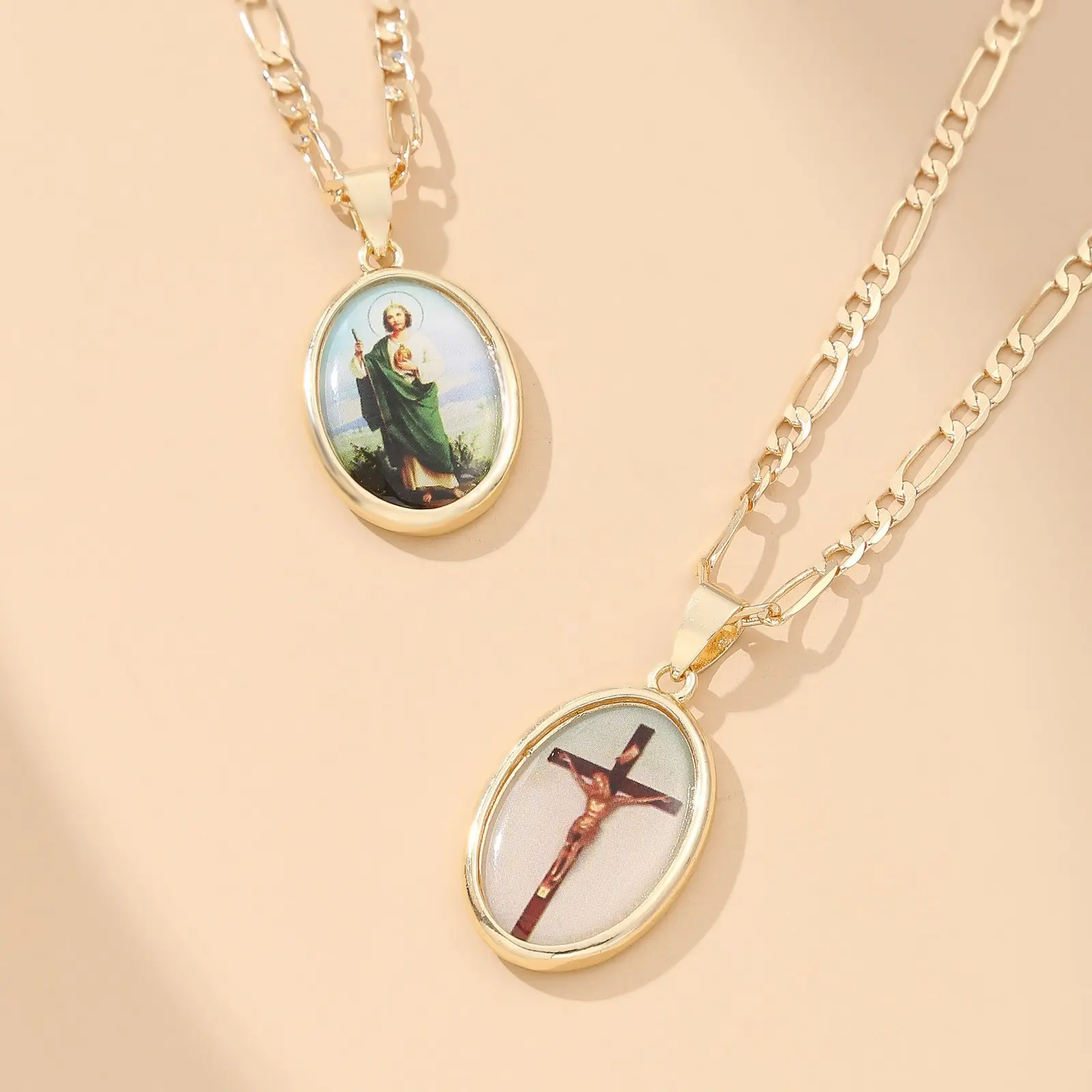 1Pc Gold Tone Double Sided Saint Jude & Crucifix Cross Oval Medal Pendant Necklace - Figaro Chain Catholic Religious Protection Jewelry Gift Suitable For Women Men Daily Wear