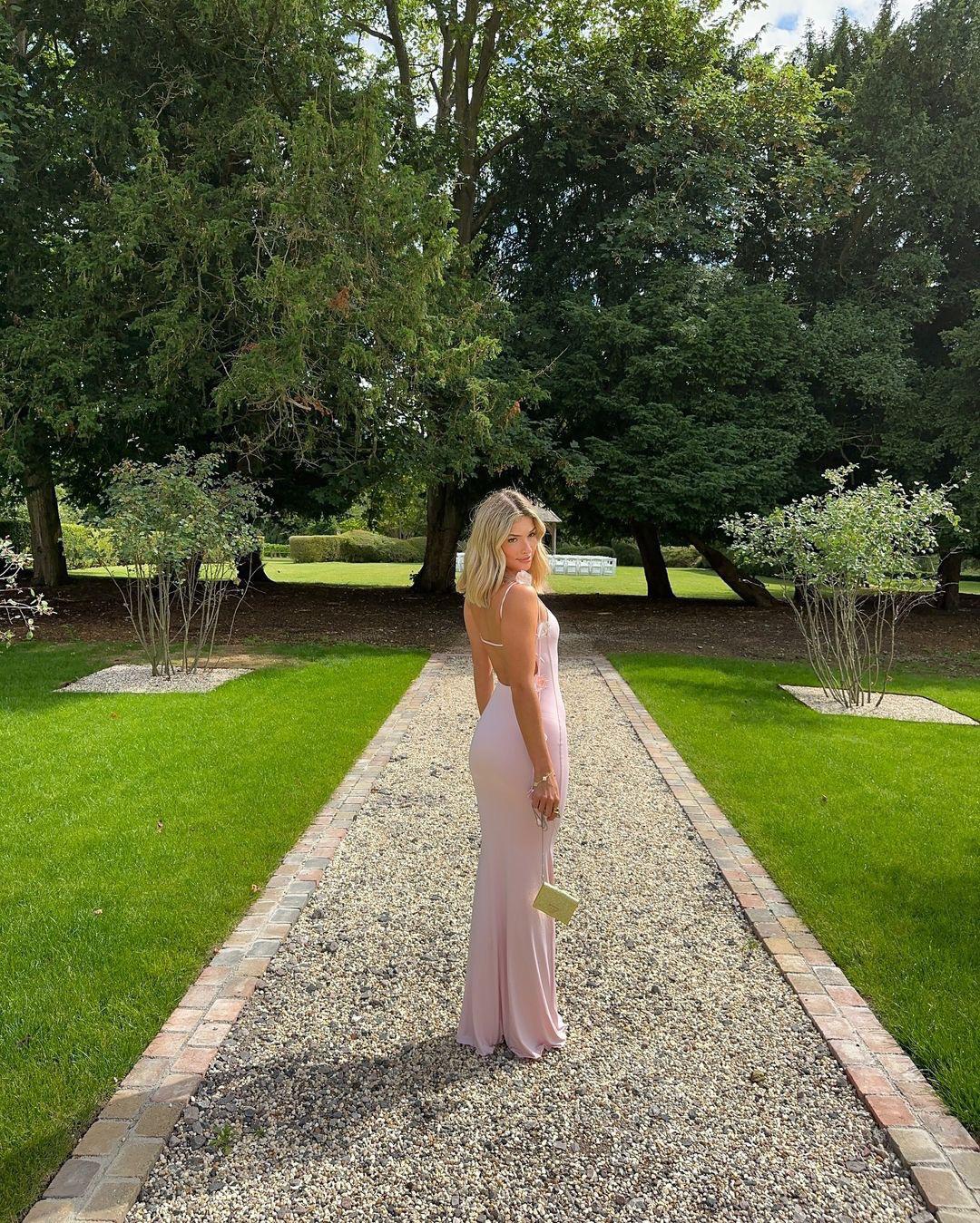 Women's sexy evening dress, backless with shoulder straps, decorated with three-dimensional flowers, long slip dress