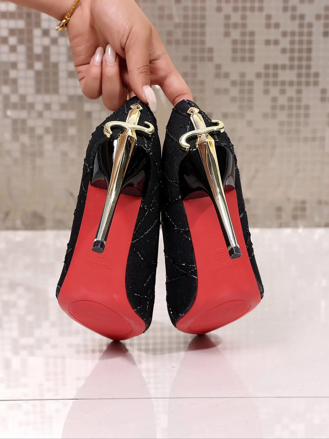 2026 Spring Summer Women's Fashion High Heel Sandals, Versatile Outdoor Shoes for Dates, Commute, Parties, All Seasons