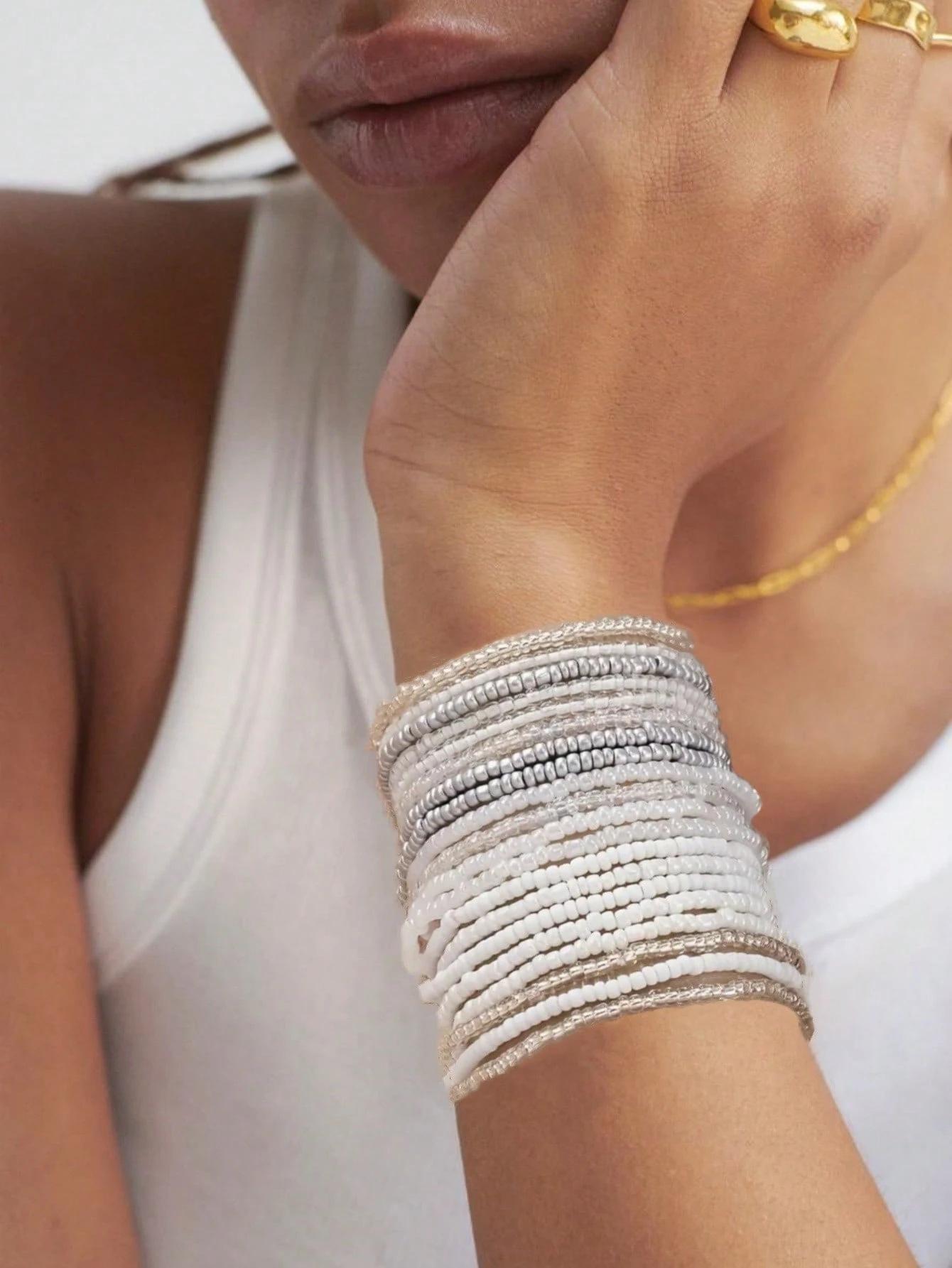 Set Bohemian Multilayer Stackable Seed Beaded Bracelets Colorful Beads Strand BFF Wristbands Bracelet for Women Summer Beach Hawaii Jewelry Birthday Gifts