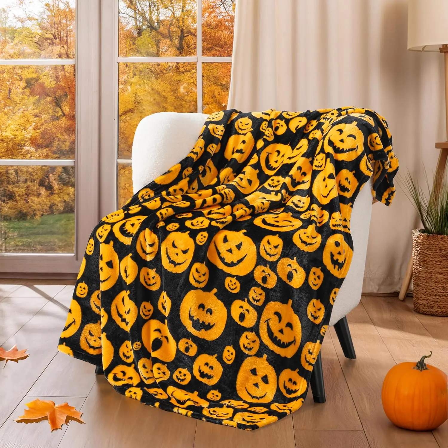 Halloween Throw Blanket | Orange Pumpkin Fall Fleece Blanket | Soft, Plush, Warm Black Fall Cabin Throw,  (Pumpkin Halloween)
