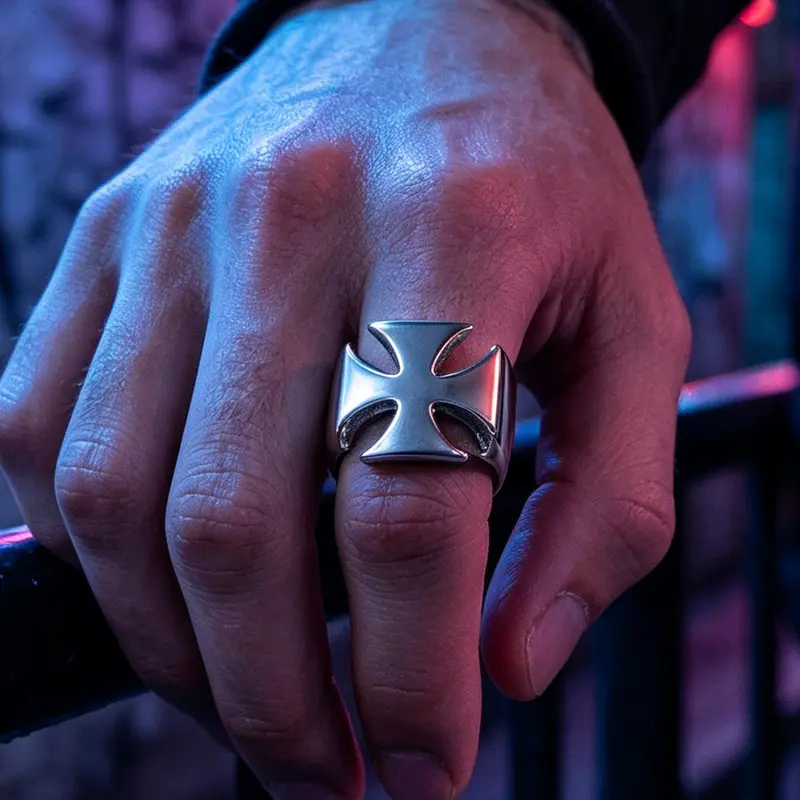 Fashionable Cross Pattern Ring, Non-Discoloring Titanium Steel, Casual Style, All Seasons, Fashion Rings, Unique Accessory for Men, Punk Motorcycle Boy Essential, Stainless Steel Ring
