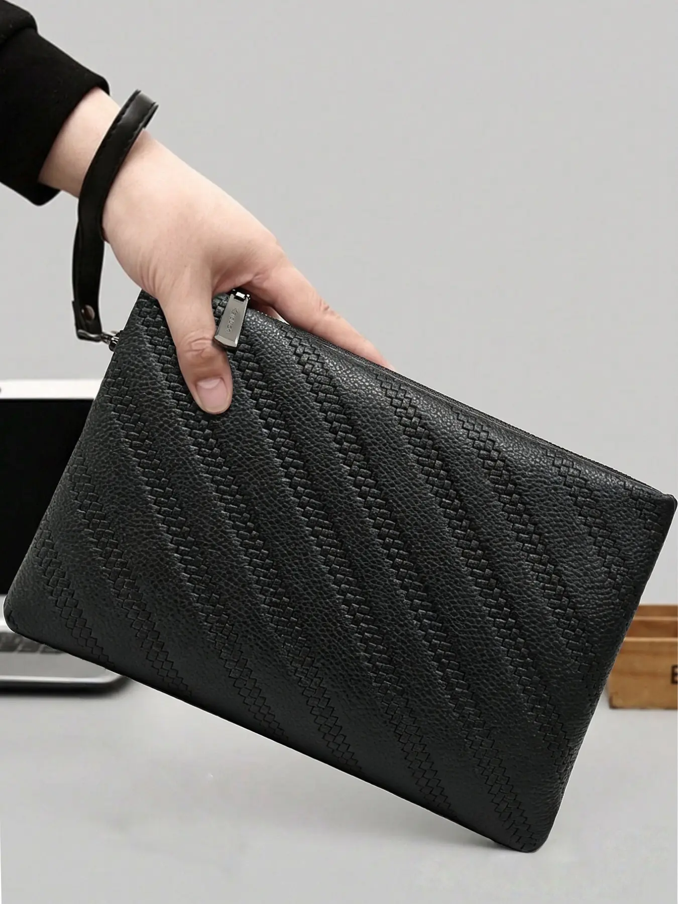 Men's Woven Embossed PU Leather Clutch Bag, Large Capacity Wristlet Hand Purse with Detachable Strap, Multi Card Slots & Phone Pocket, Business Casual Hand Wallet, Perfect Gift For Men, Men Gifts
