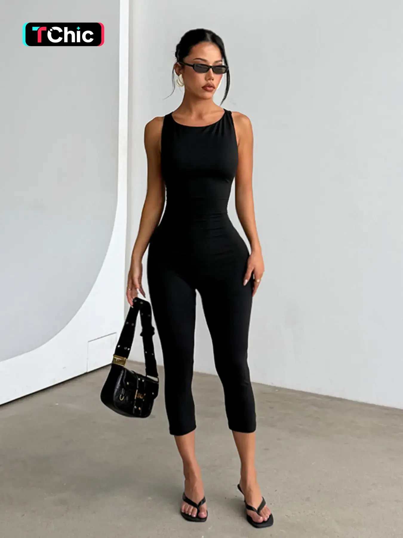Backless Jumpsuit, Elegant Backless Design, Comfortable Fit, Versatile Style, Perfect for Casual & Formal Occasions