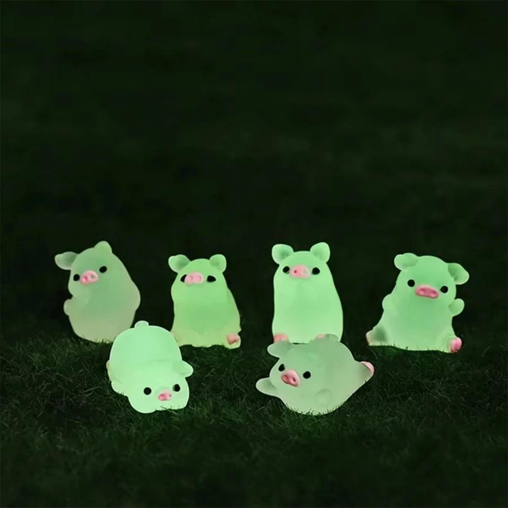30pc/1Box Luminous Pig Design Glow in The Dark Creative Mini Pink Pig Miniature for Garden Landscape Home Decoration Accessories