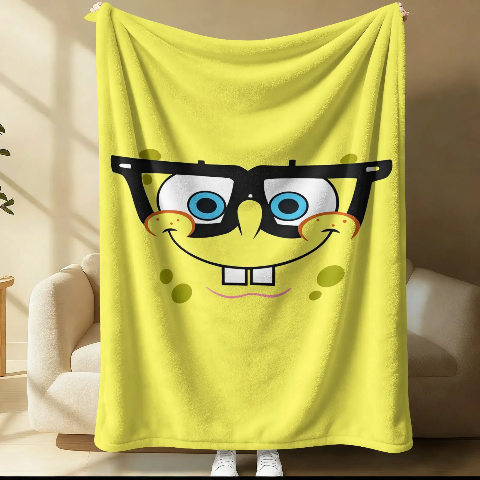 Yellow Cartoon Emoticon Blanket, Light And Warm Flannel Sofa Blanket, Soft Blanket For Bed, Camping And Office, Can Be Used As a Gift For Teenagers And Adults