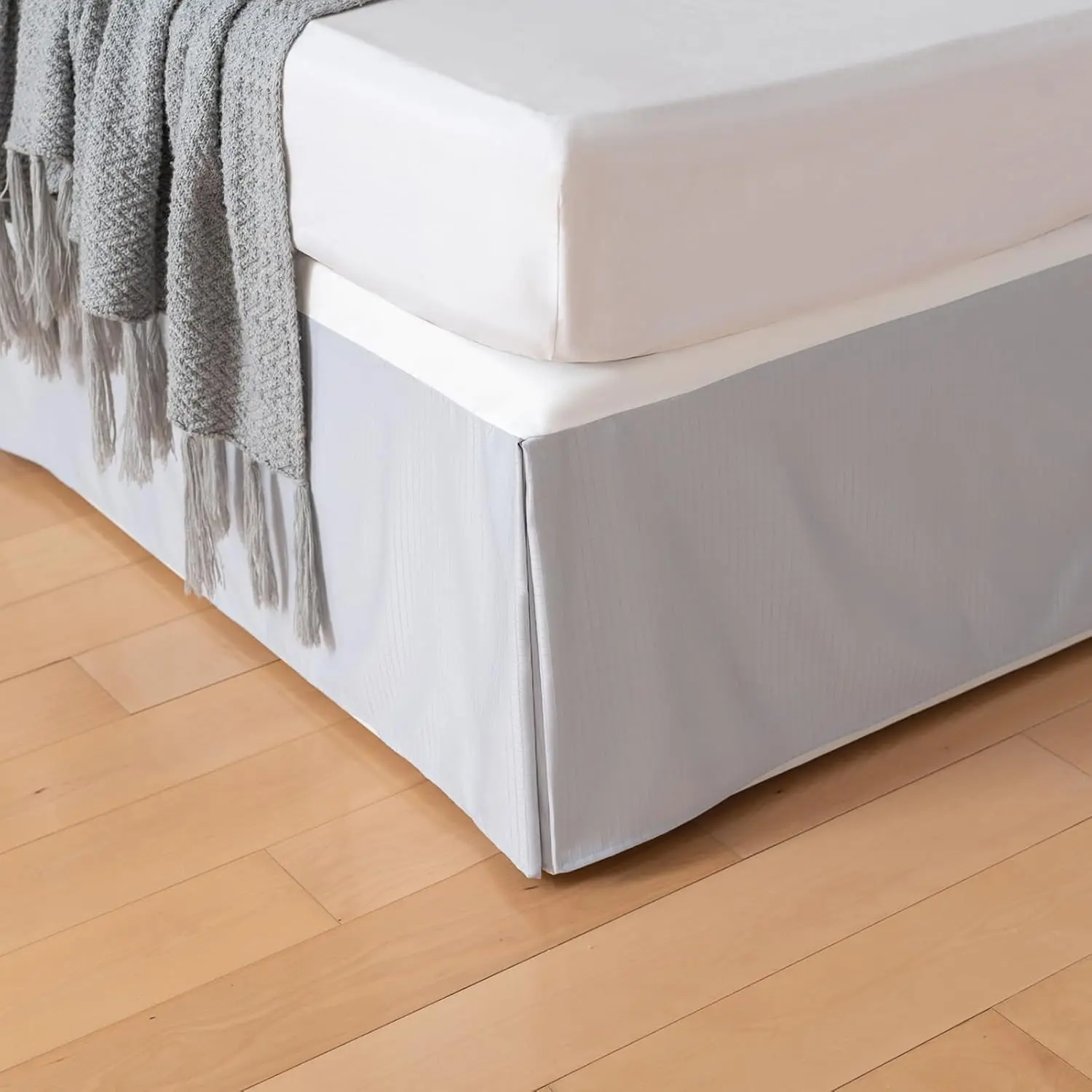 Queen Size Brushed Texture Bed Skirt with Quadruple Pleated Grid, 14-in Drop Tailored Dust Ruffle, Anti-Slip Grip Microfiber, No Split Corners, Hidden Design, Machine Washable, Low Heat Dry/Iron, No Bleach - Silver Grey for Guest Rooms, Classic
