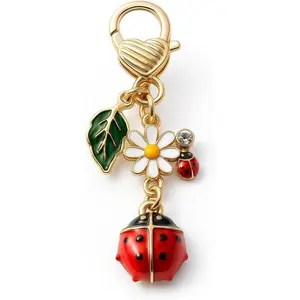 Ladybug Keychain –Daisy Keychains Bag Charms for Women with Golden Heart, Daisy, Green Leaf & Crystal Accents, Cute Key Chains Gifts for Nature Lovers
