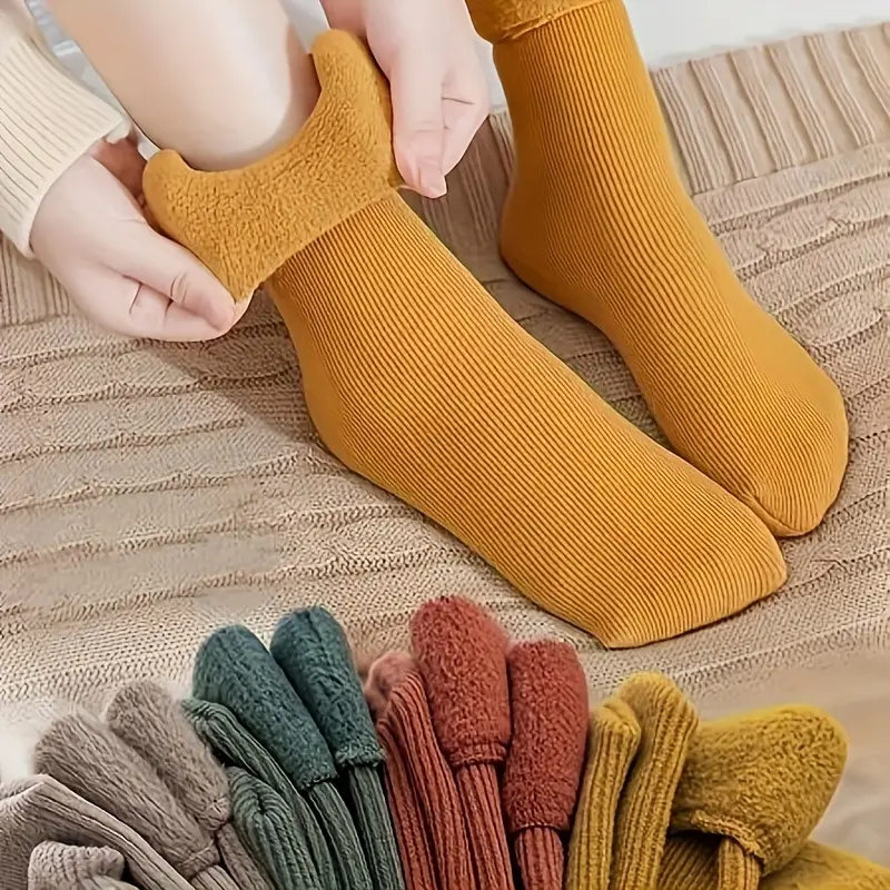 Autumn and Winter 4-Pair Pack Women's Vertical Stripe Fleece-Lined Thick Snow Socks Mid-Calf Warm Floor Socks