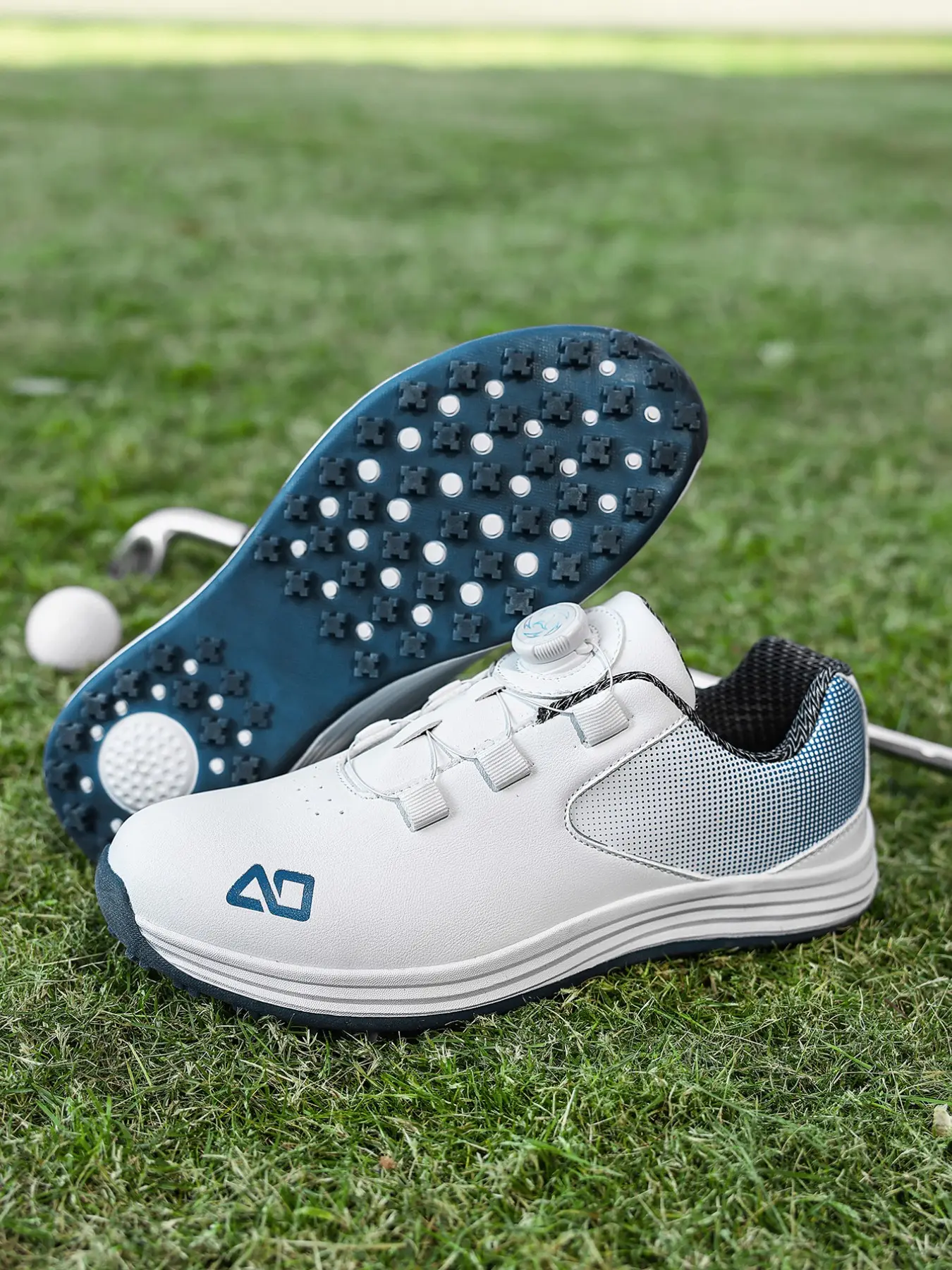 New Unisex Athletic Golf Shoes, Stylish Minimalist Black White Color Block Sneakers, Waterproof Upper, Rotary Buckle, Thick Heightening Anti-Slip Sole, Fashion Outdoor Walking Casual Shoes for Men Women
