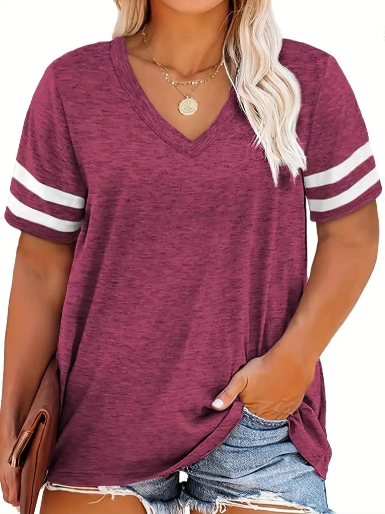 Plus Size Contrast Striped Print V Neck Knit Tee, Casual Short Sleeve Fitted T-shirt for Summer, Women's Plus Clothing for Daily Wear, Cute Tops, Womenswear