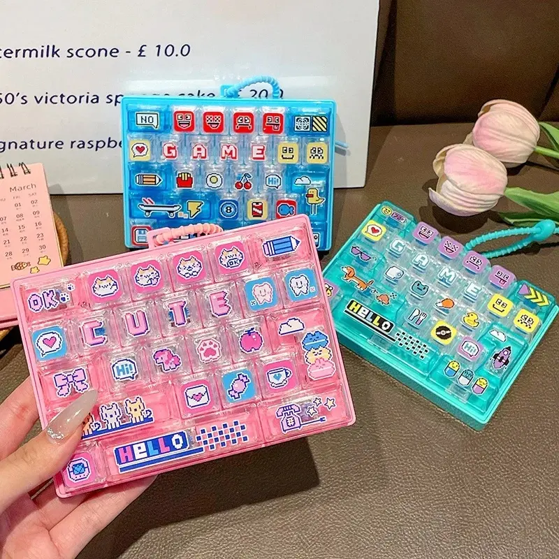 26-key Keyboard Keychain Squishy Party Favors Stress Relieving Keycap Clicker Keychain Squishy Birthday Party Gifts Keycap Clicker