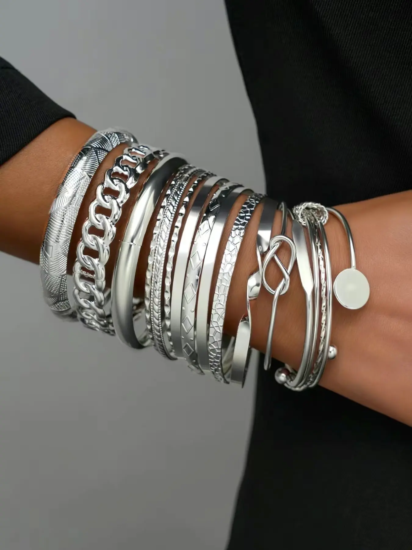 15-Piece Layered Bracelet Combination Set, Elegant Love Knot Design, Adjustable Wrist Cuffs, Women's Fashion Accessories, Geometric Pattern, All Seasons