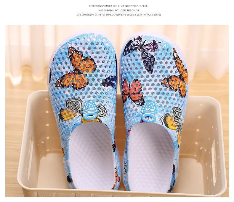 Butterfly Print Mesh Clogs for Women, Breathable Slip On Mules, Lightweight Non Slip Casual Summer Sandals, Cute Comfortable Nursing Shoes for Indoor Outdoor Beach, Trendy Aesthetic Footwear