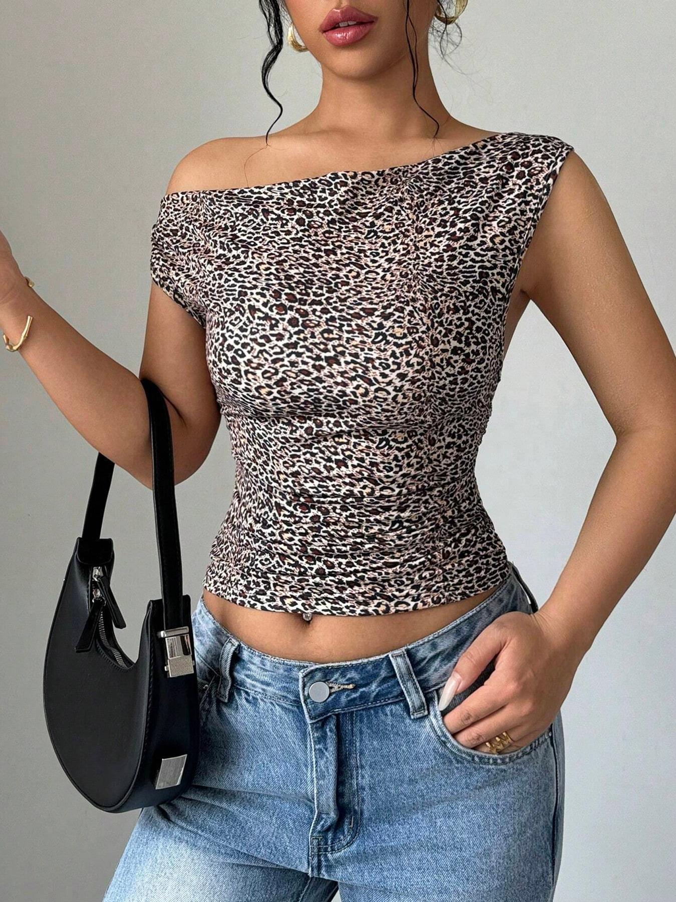 Women's Leopard Print Crop Tee, Casual Asymmetrical Neck Fit T-shirt for Daily Wear, Ladies Clothes for All Seasons, Womenswear