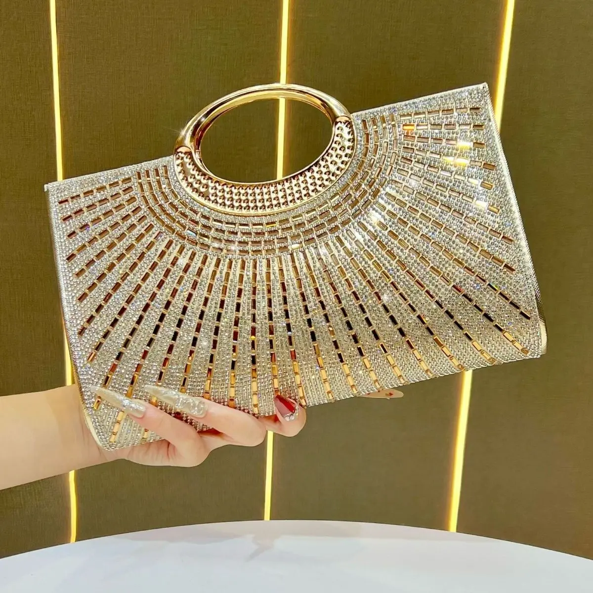 Women's Elegant Crystal Rhinestones Evening Clutch - Handmade Compact Crossbody Shoulder Bag with Clutch Mechanism for Wedding Formal Events, Compact Clutch