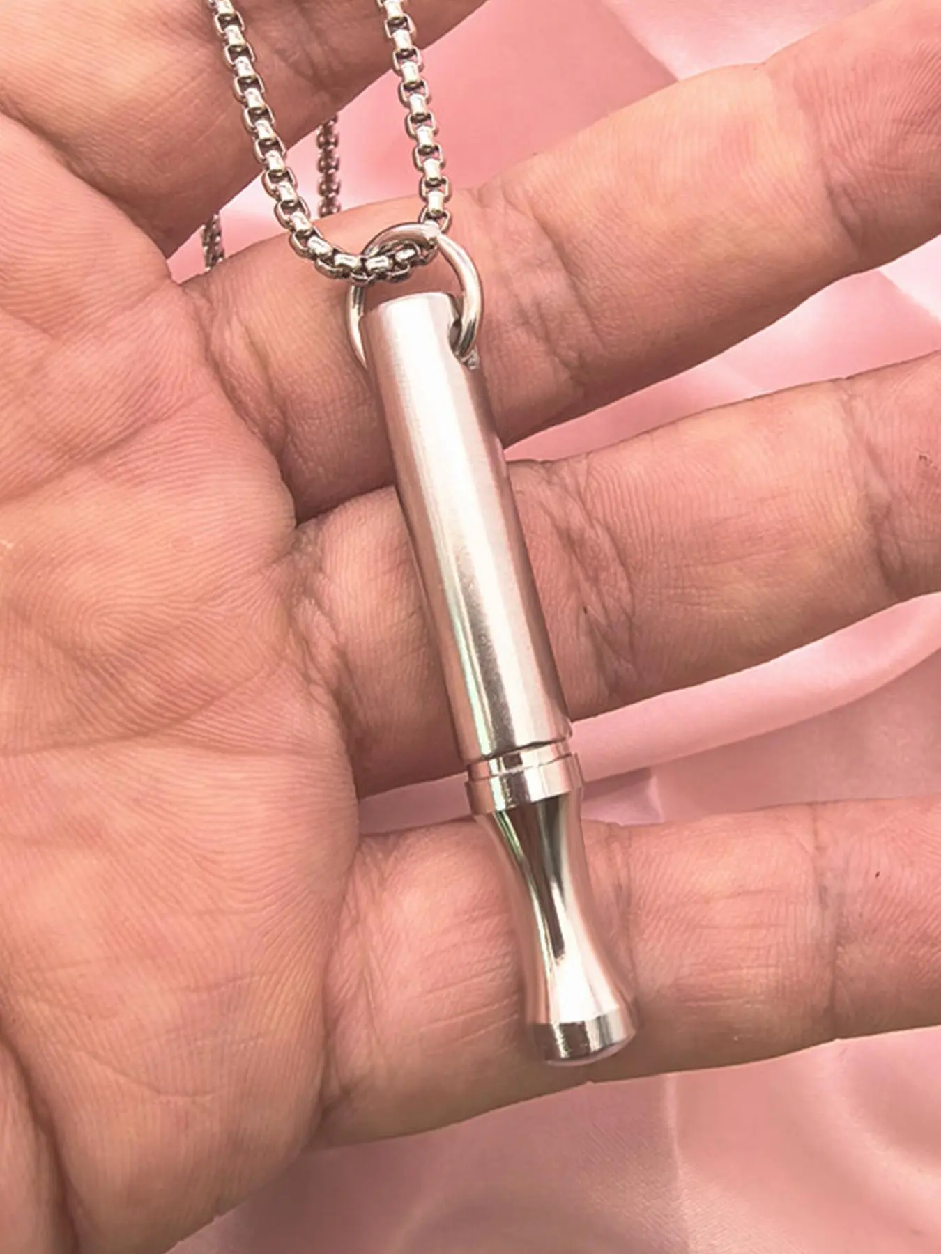 An anti anxiety and stress relieving meditation breathing necklace with five colors, Daily Versatile Chain, suitable for daily wear, vacation dates, and other occasions. It is also a surprising and exquisite small gift. Chain Necklace