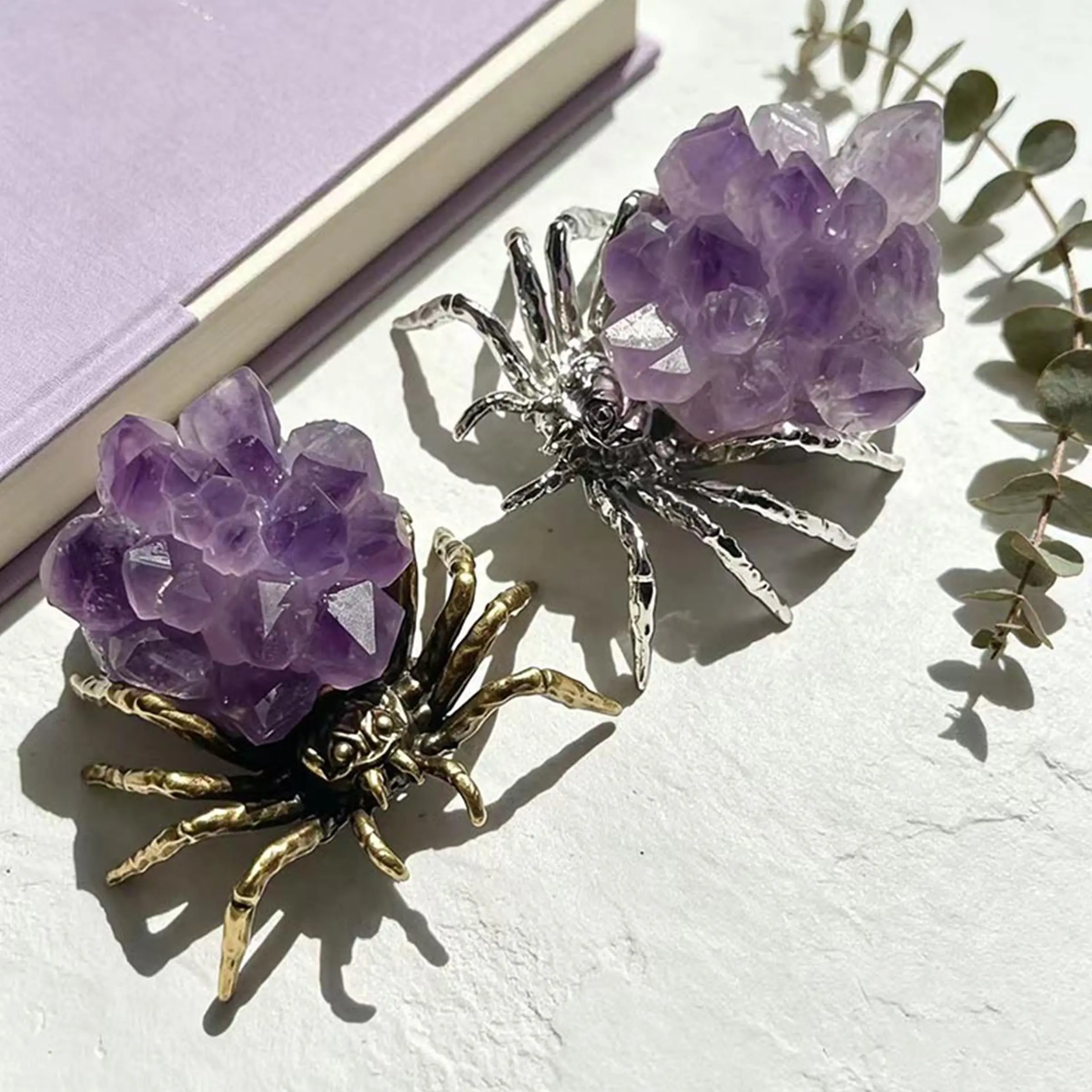 1pc exquisite natural amethyst tooth crushed stone spider, DIY octagonal spider shape, creative crystal craft decoration, Halloween prop desktop decoration