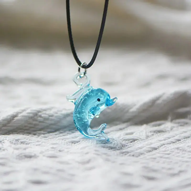 Luminous Glass Dolphin Pendant Necklace Ocean Blue Aquarium Creative Commemorative Festival Gift