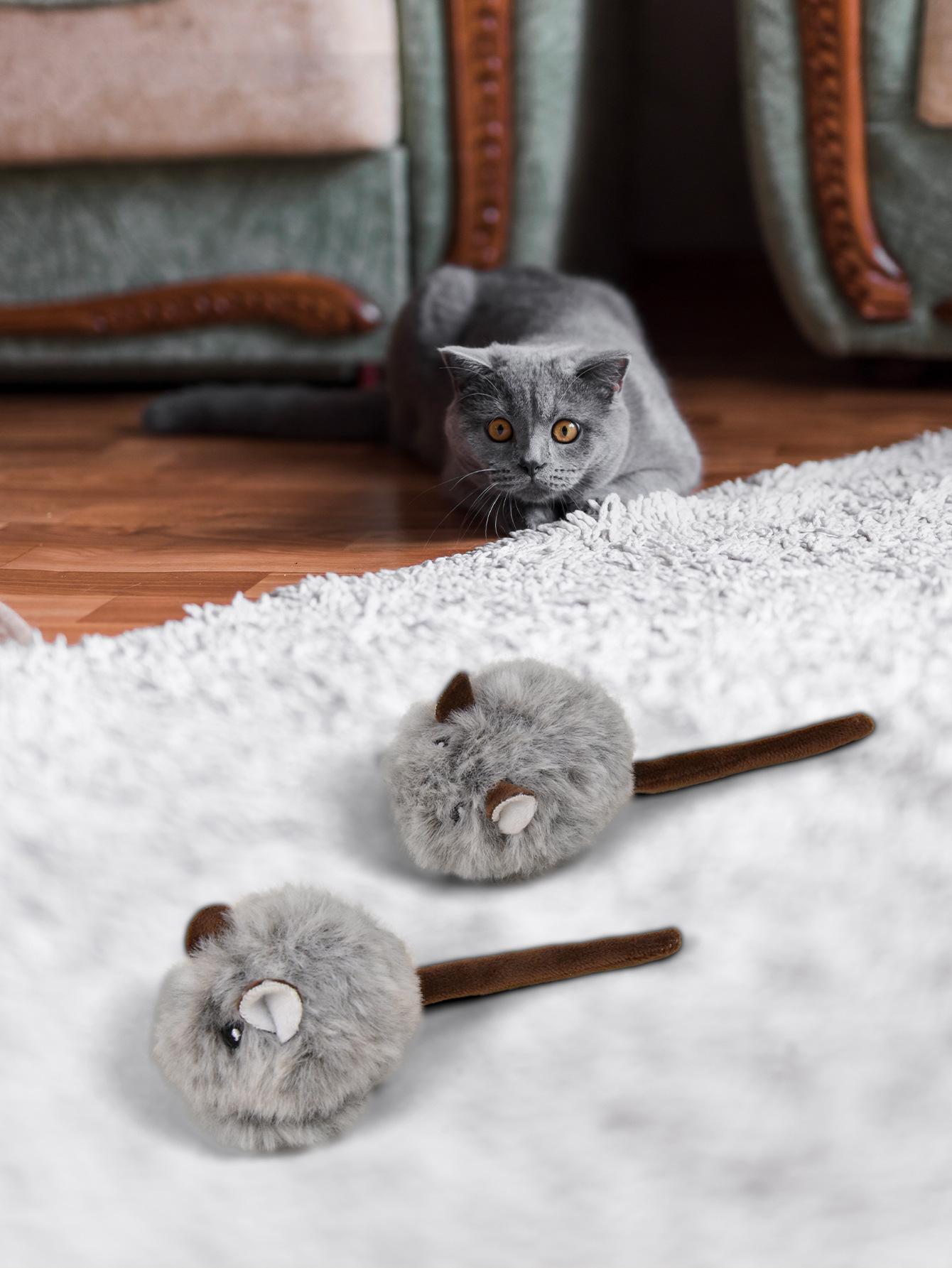 Gray realistic and funny mini plush mouse toy for daily play, a self-entertaining pet toy for cats