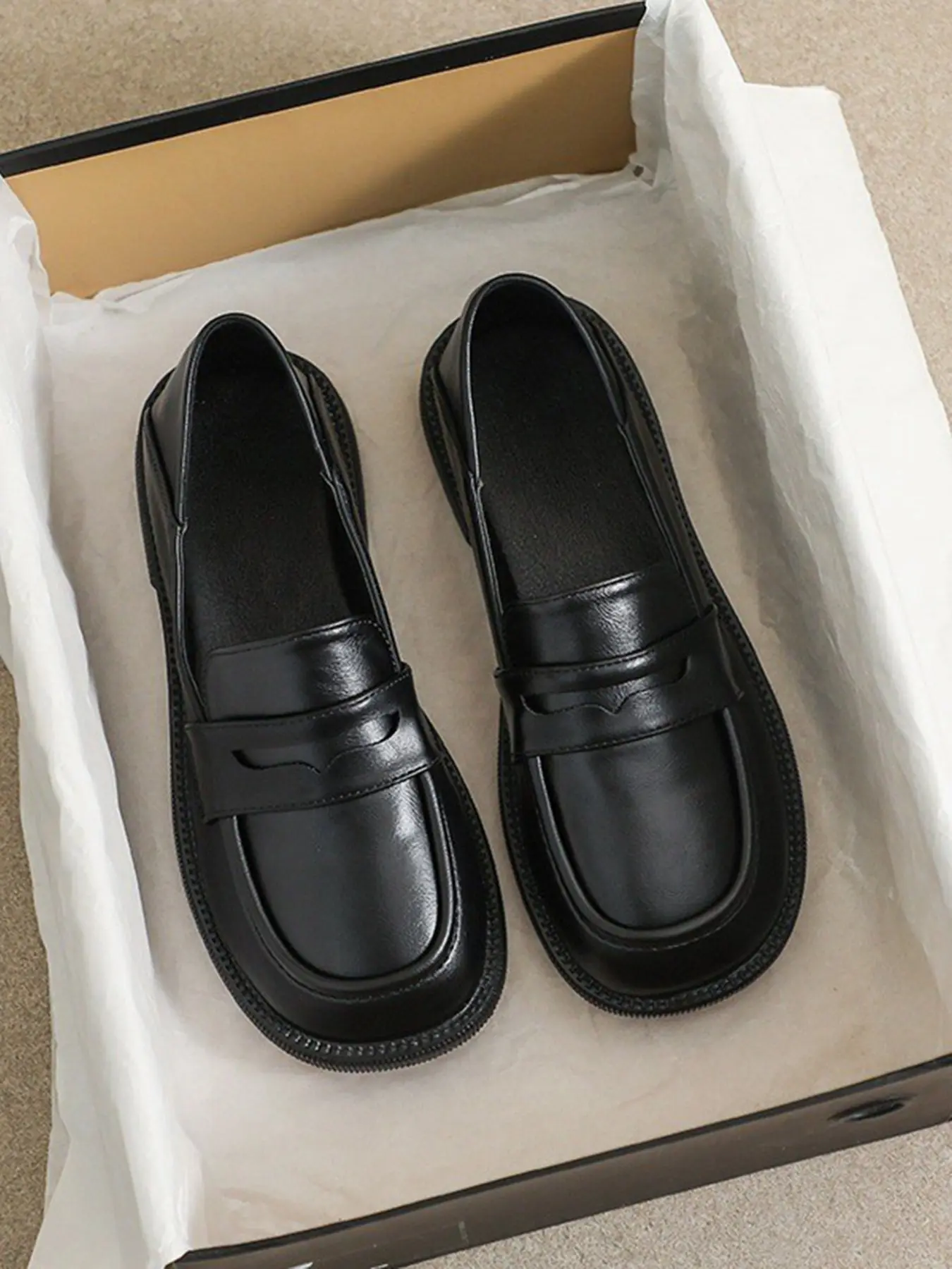Thick Sole Loafers, Soft Leather Slip-On Walking Shoes, Classic Casual Office Wear, Casual Work Shoes, British Style Women's Footwear, Versatile and Comfortable