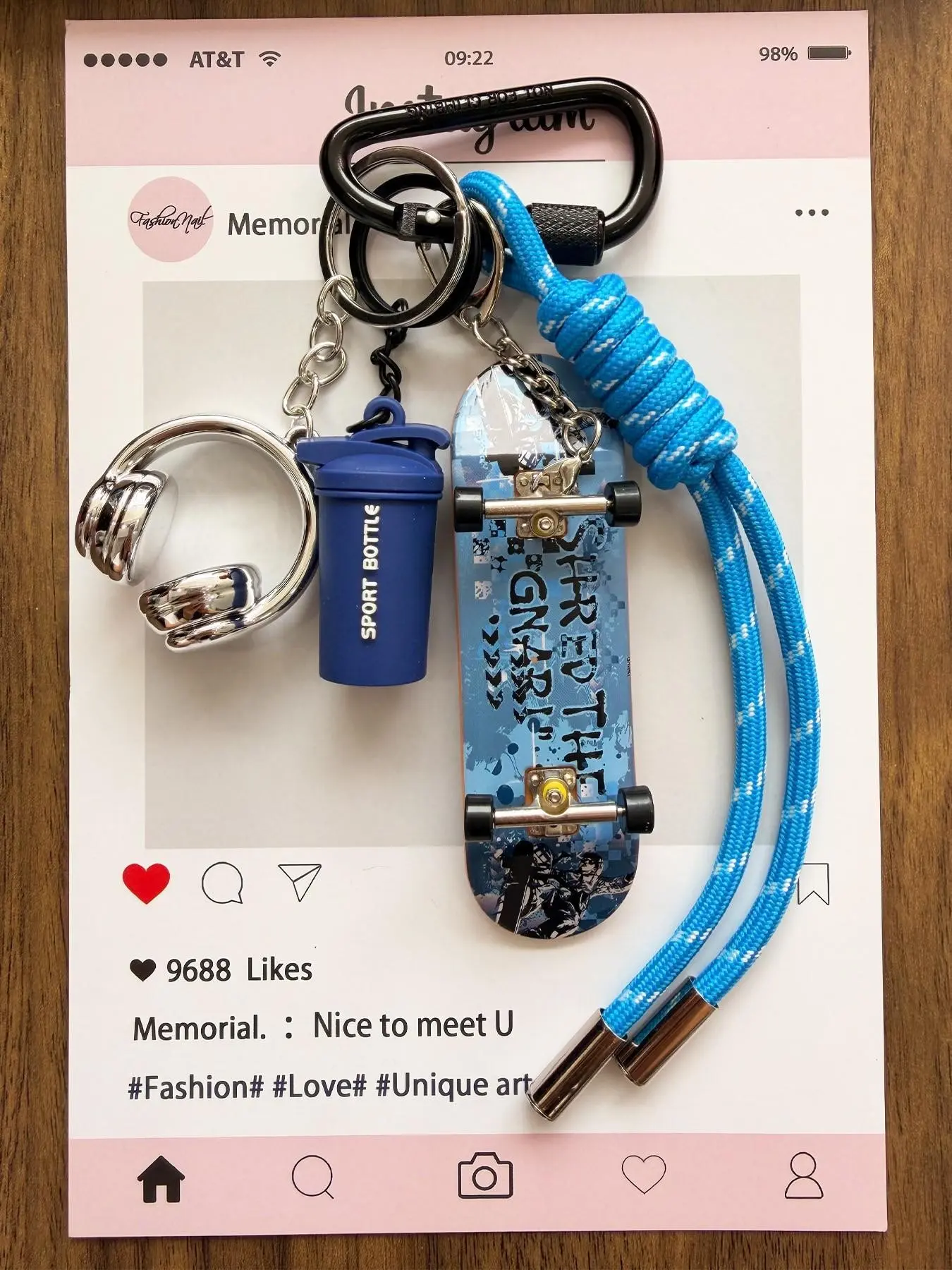 Trendy Y2K Street Skateboarding Aesthetic Mini Finger Skateboard Keychain Sport Water Bottle Headphone Charms Braided Nylon Rope Screw Lock Carabiner Cute Backpack Bag Pendant Birthday Gift For Youth Skate Sports Teen Boys Girls