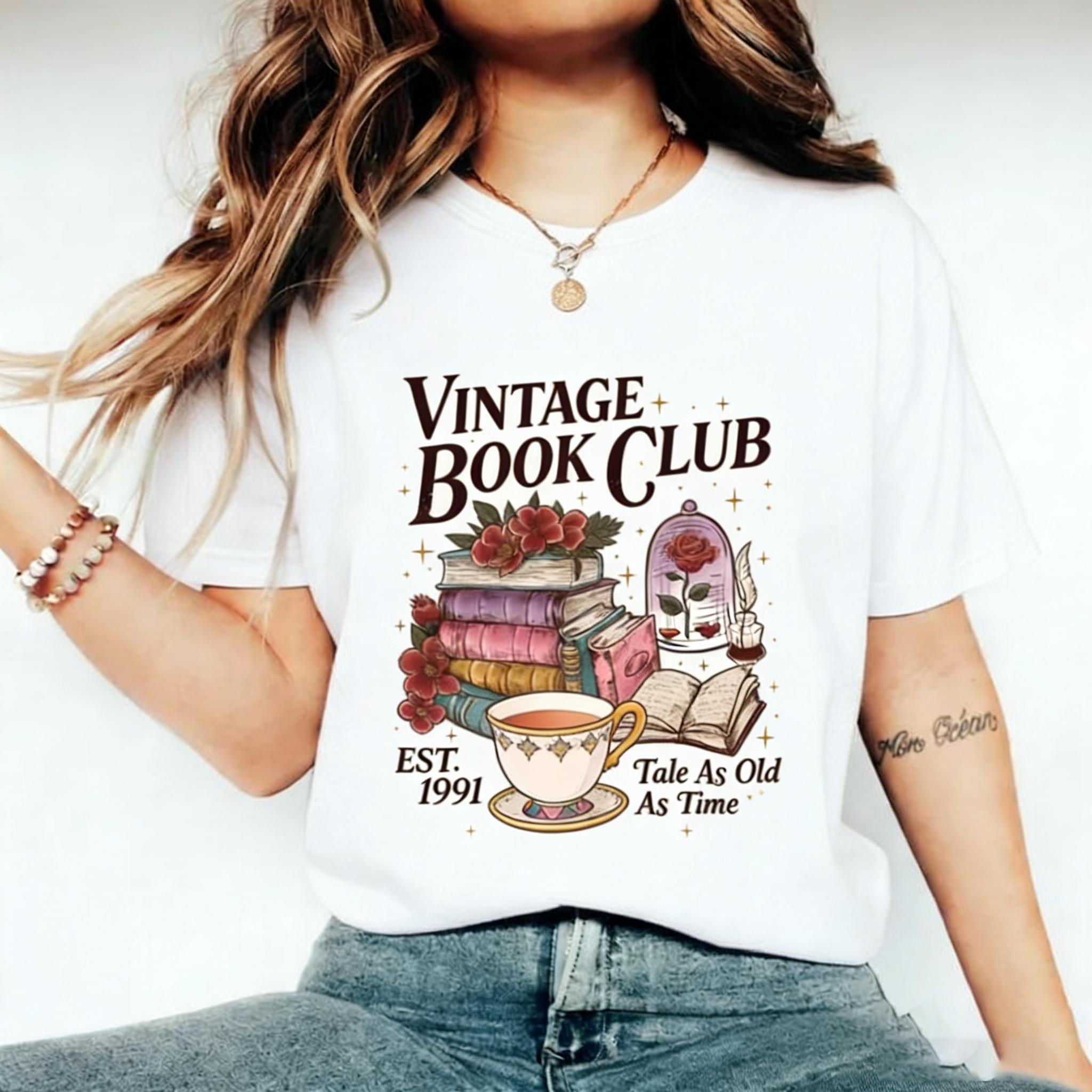 Vintage library-style T-shirt| Vintage Floral Book Pattern T-Shirt| Book Lover's Casual CVC Material Shirt